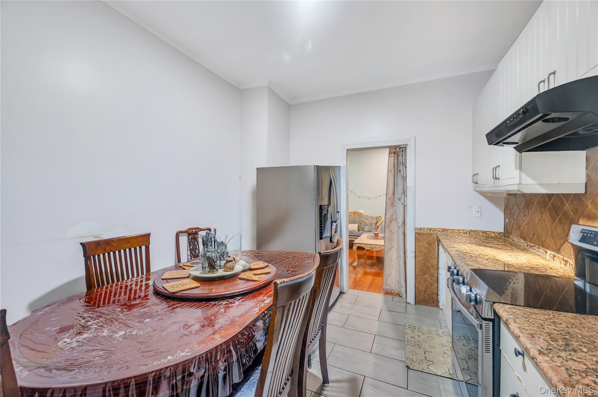 371 Pine Street, Brooklyn, NY 11208