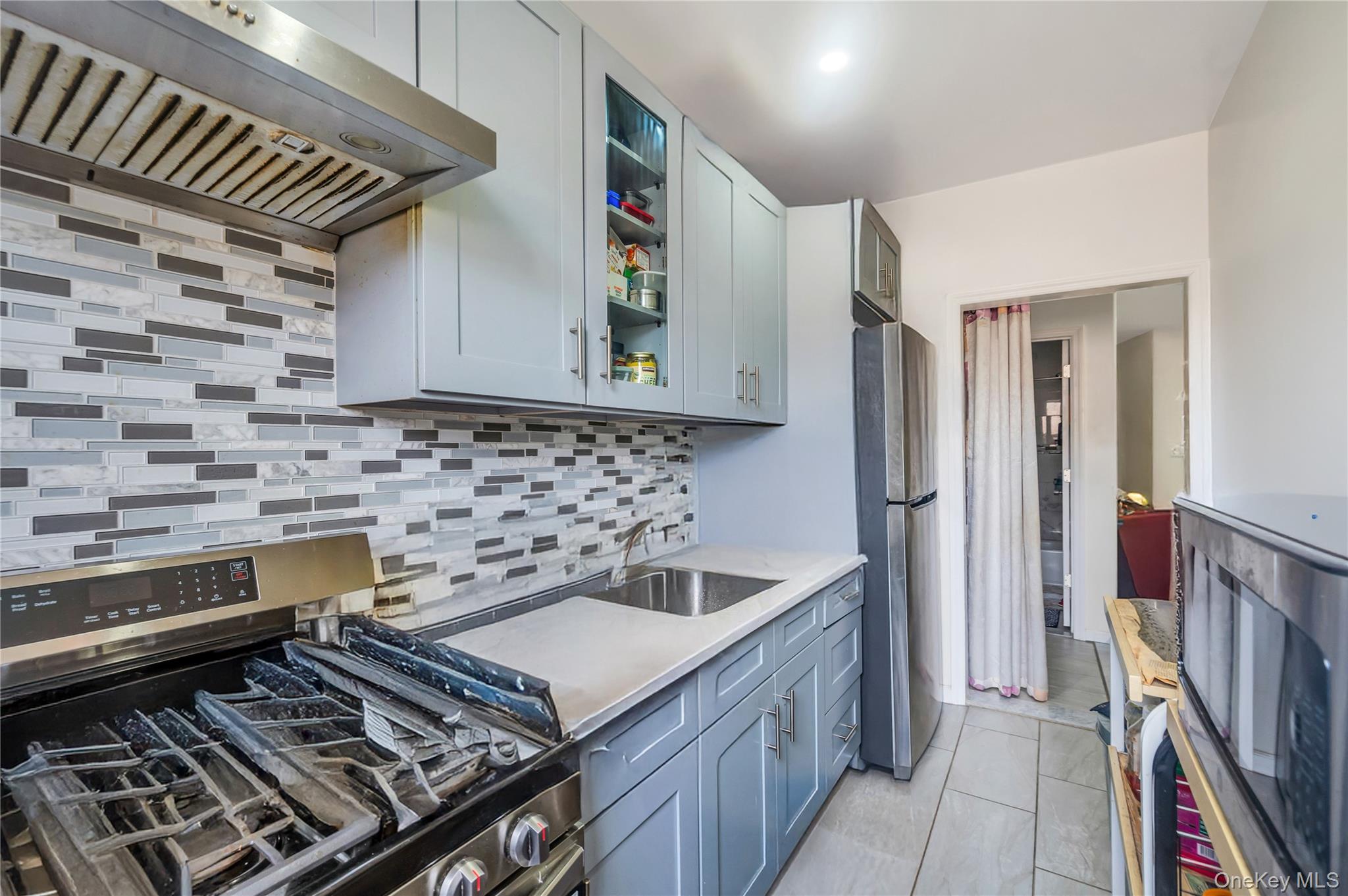 371 Pine Street, Brooklyn, NY 11208