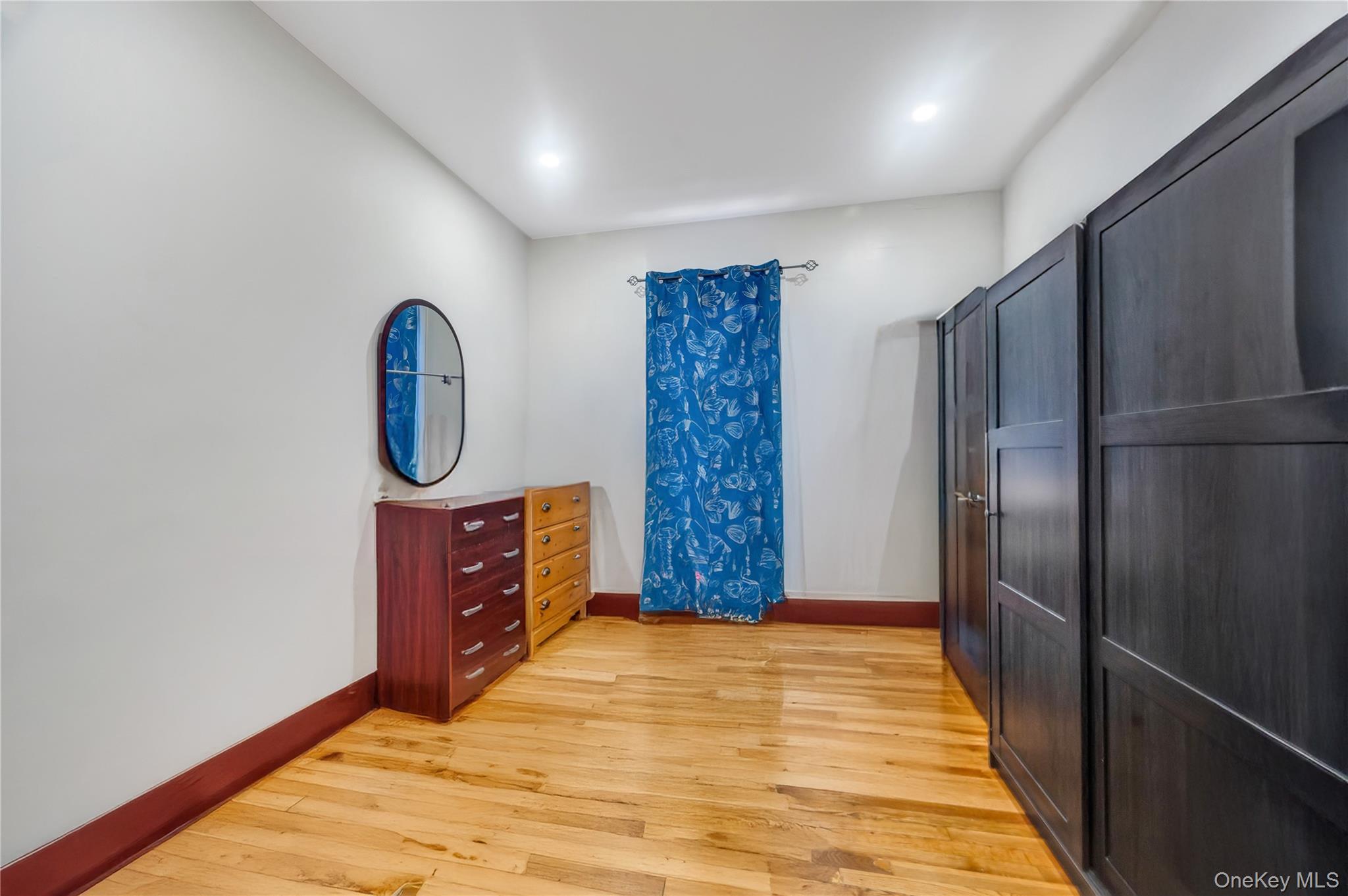 371 Pine Street, Brooklyn, NY 11208