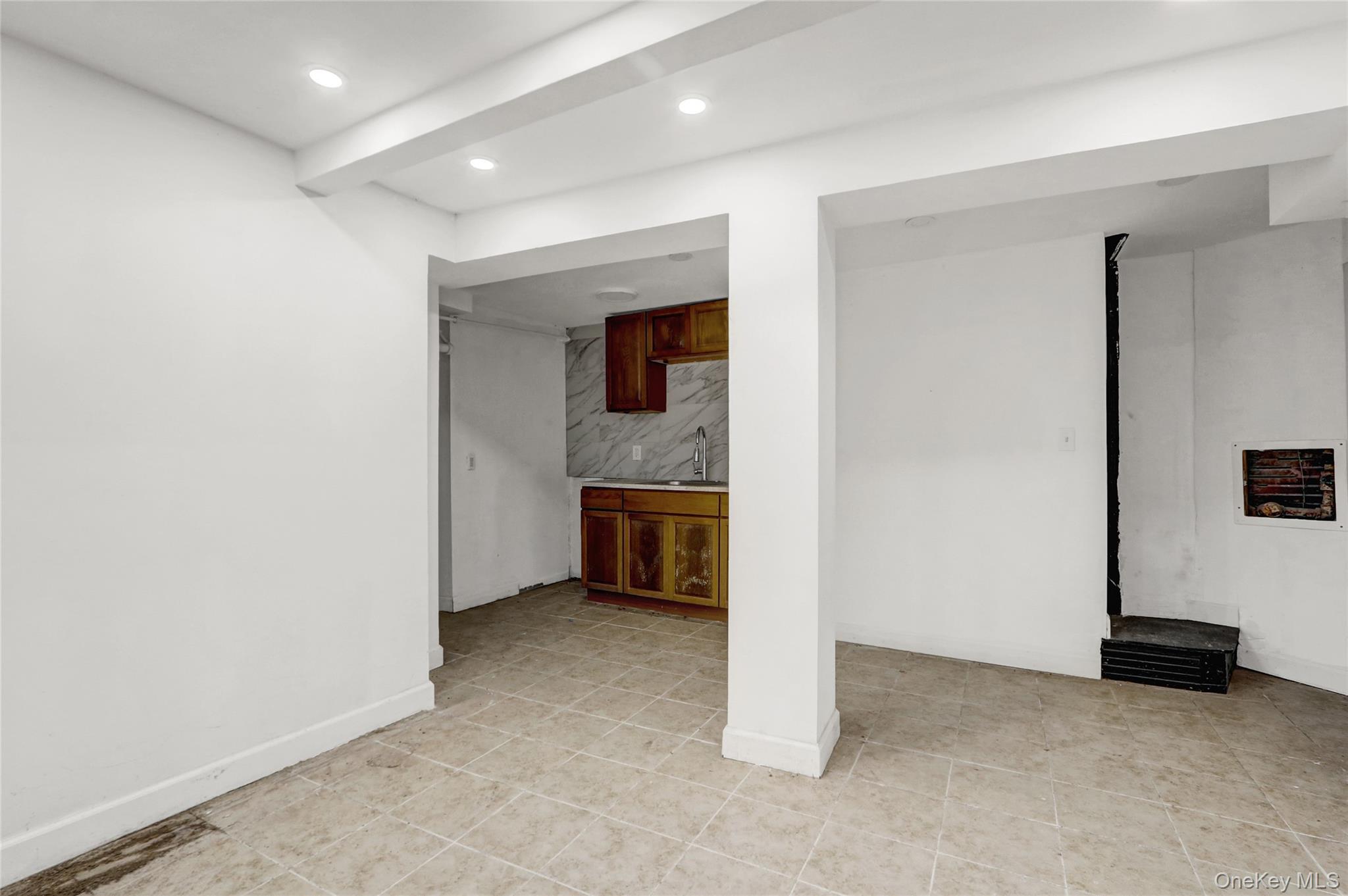 58 Laurel Avenue, Staten Island, NY 10304