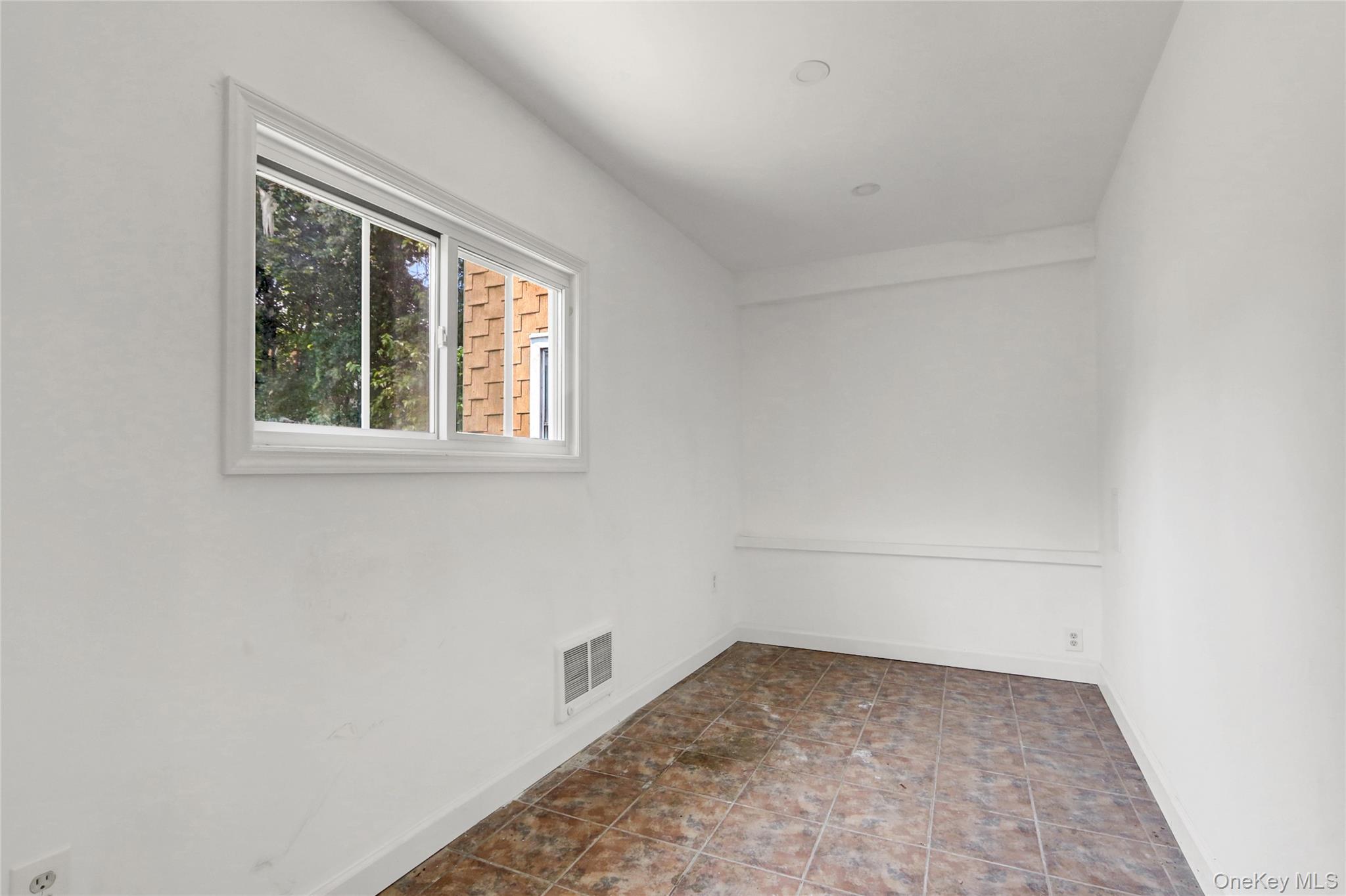 58 Laurel Avenue, Staten Island, NY 10304