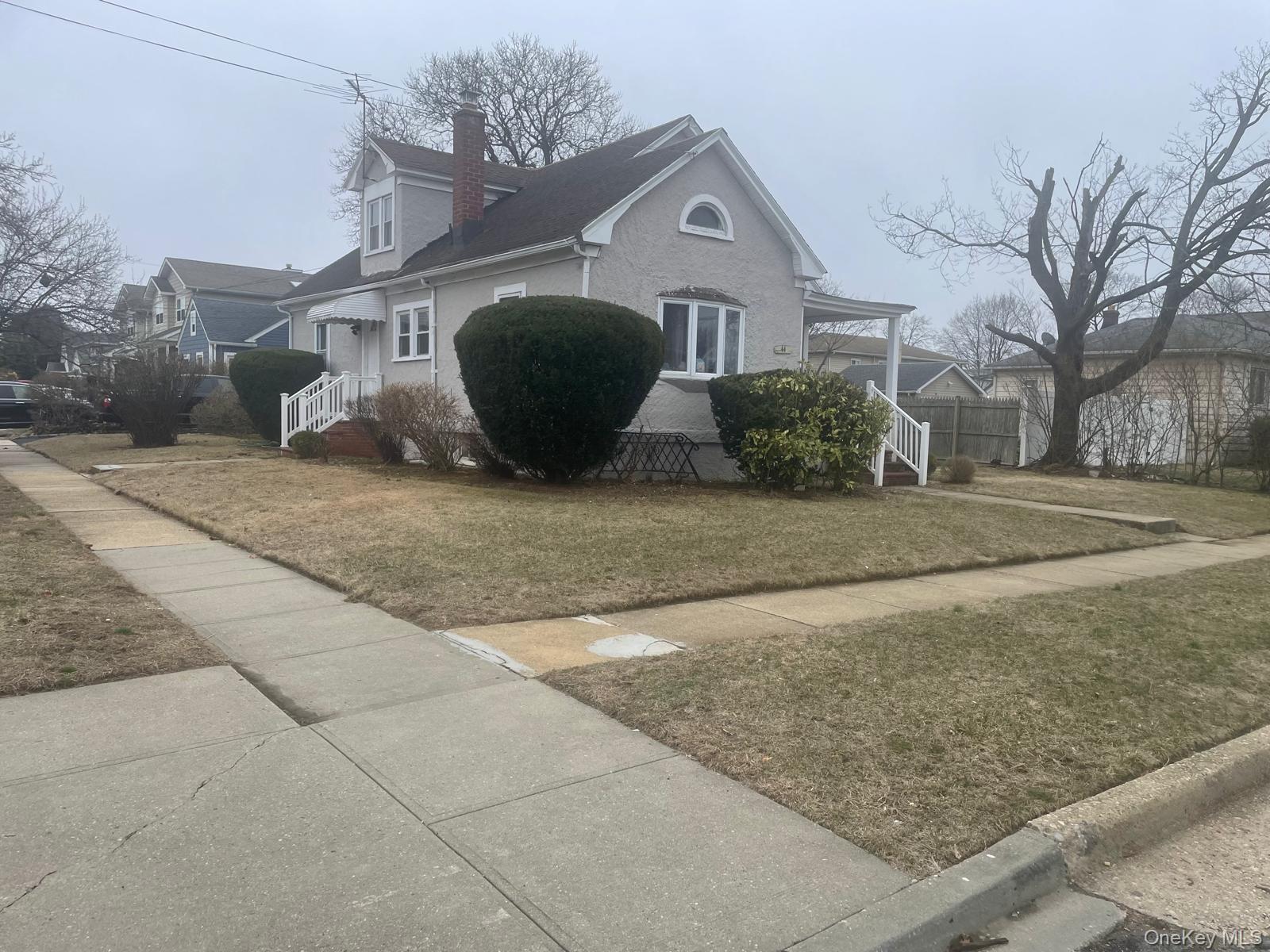 44 Nassau Parkway, Hempstead, NY 11550