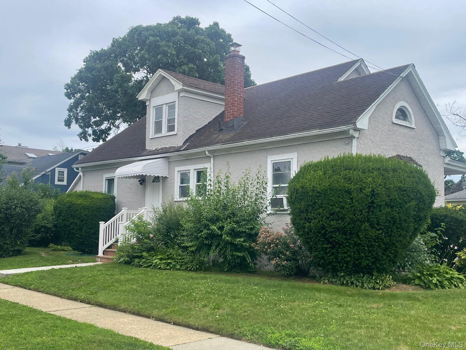 44 Nassau Parkway, Hempstead, NY 11550