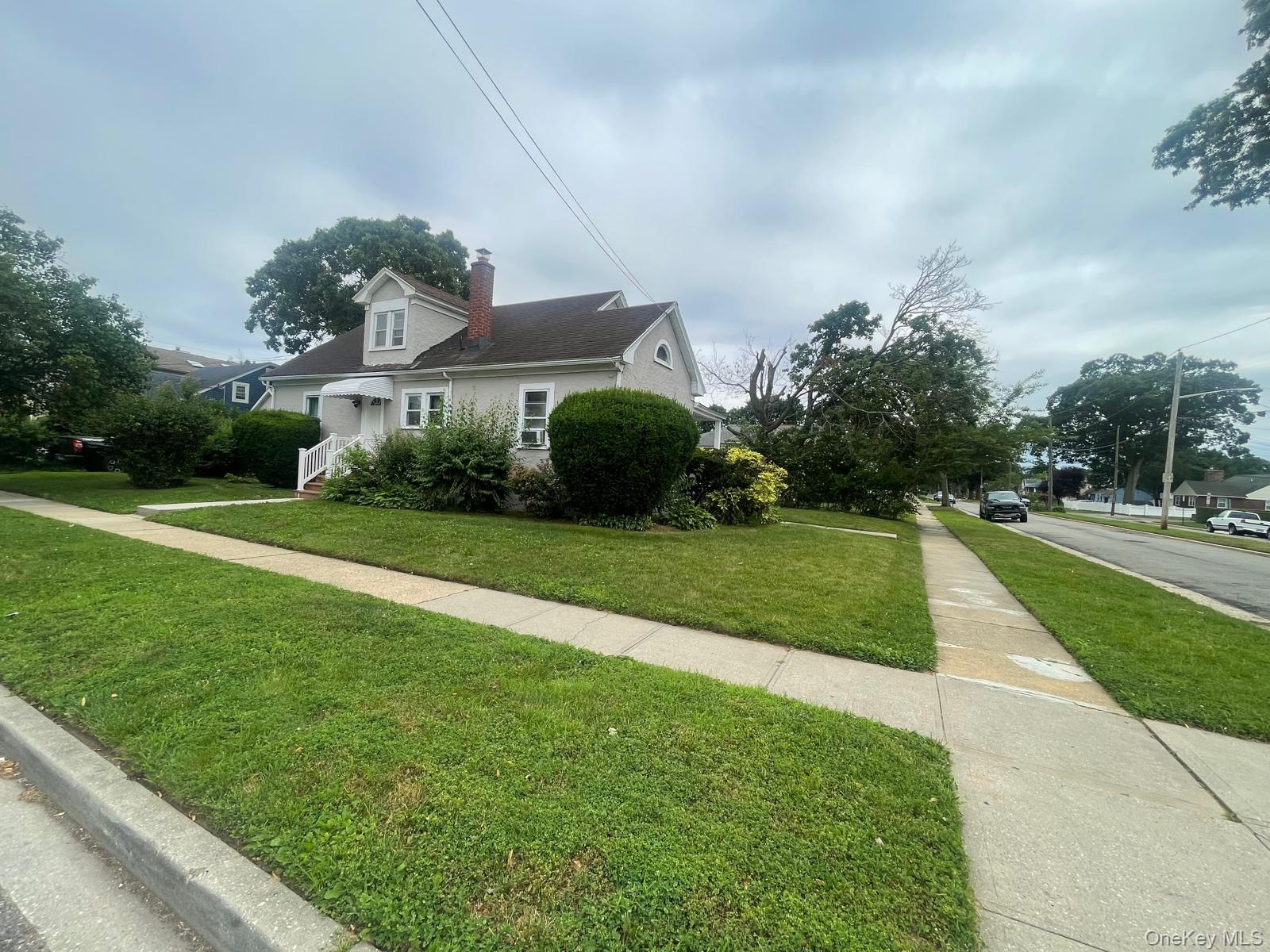 44 Nassau Parkway, Hempstead, NY 11550