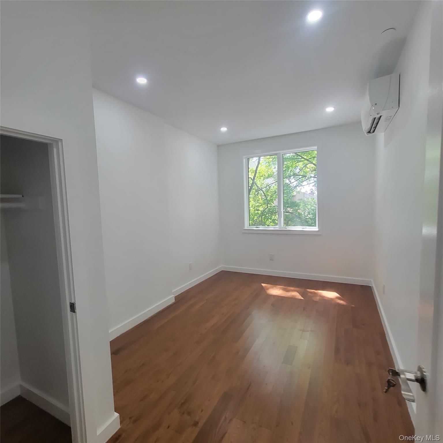 2041 Strauss Street, Brooklyn, NY 11212