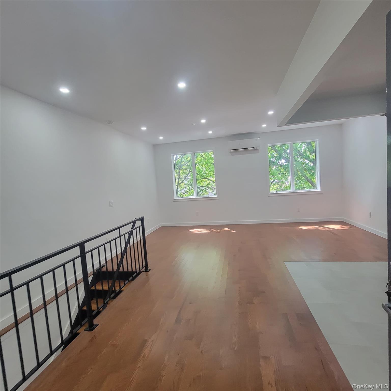 2041 Strauss Street, Brooklyn, NY 11212