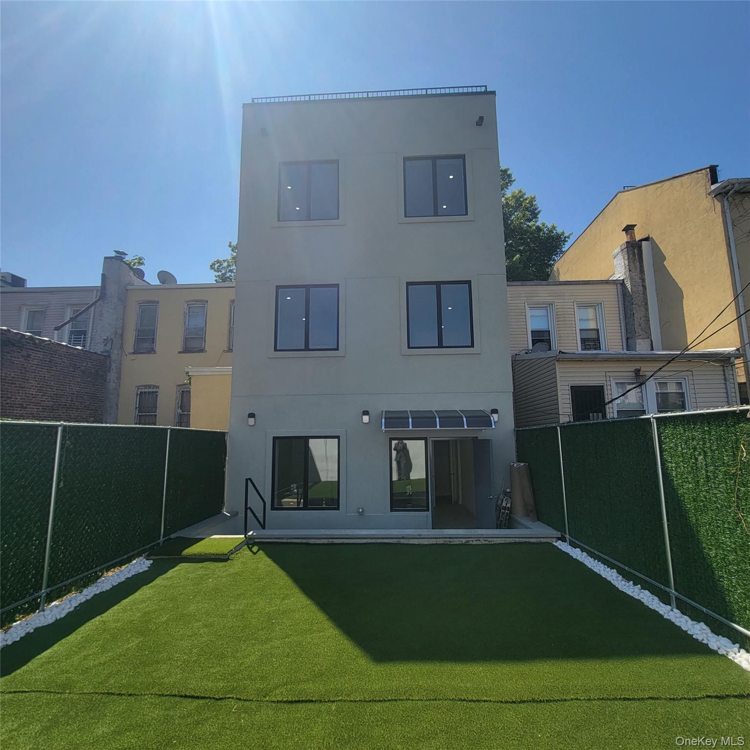 2041 Strauss Street, Brooklyn, NY 11212