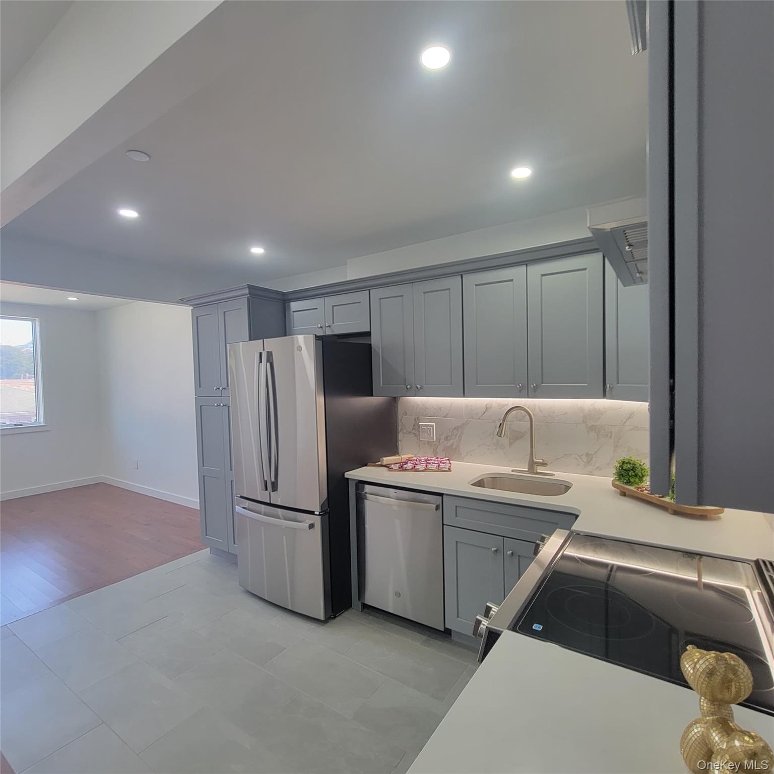 2041 Strauss Street, Brooklyn, NY 11212