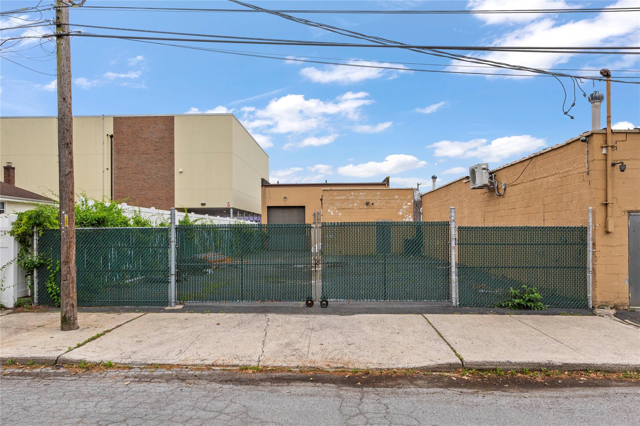 625 W Merrick Road, Valley Stream, NY 11580