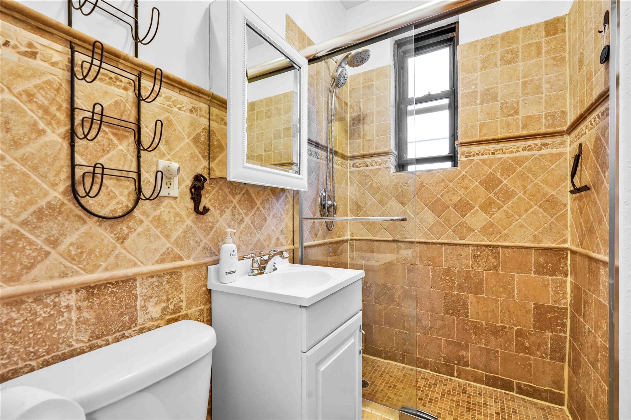 21-58 35 Street # 5D, Astoria, NY 11105
