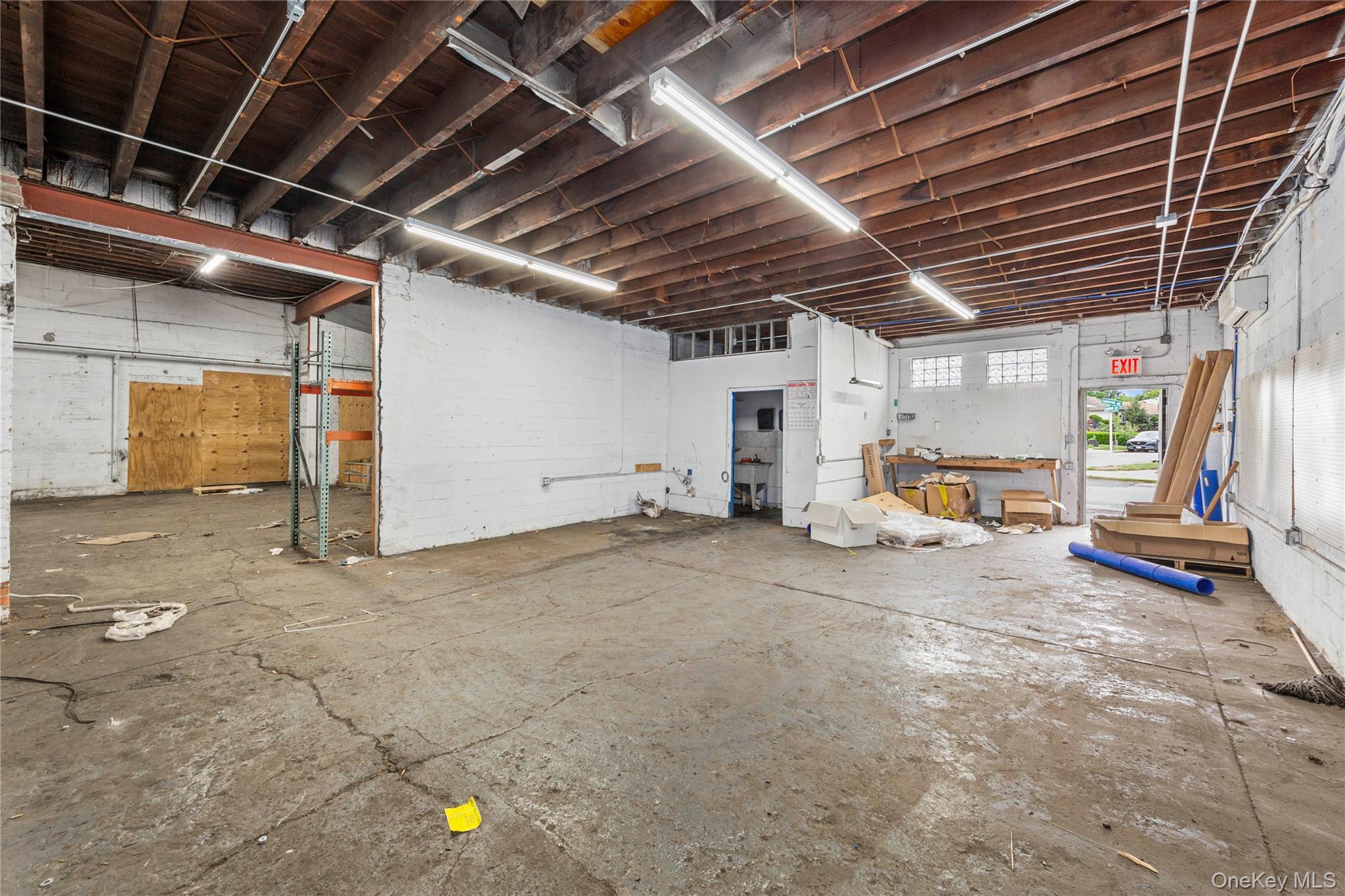 627 W Merrick Road, Valley Stream, NY 11580