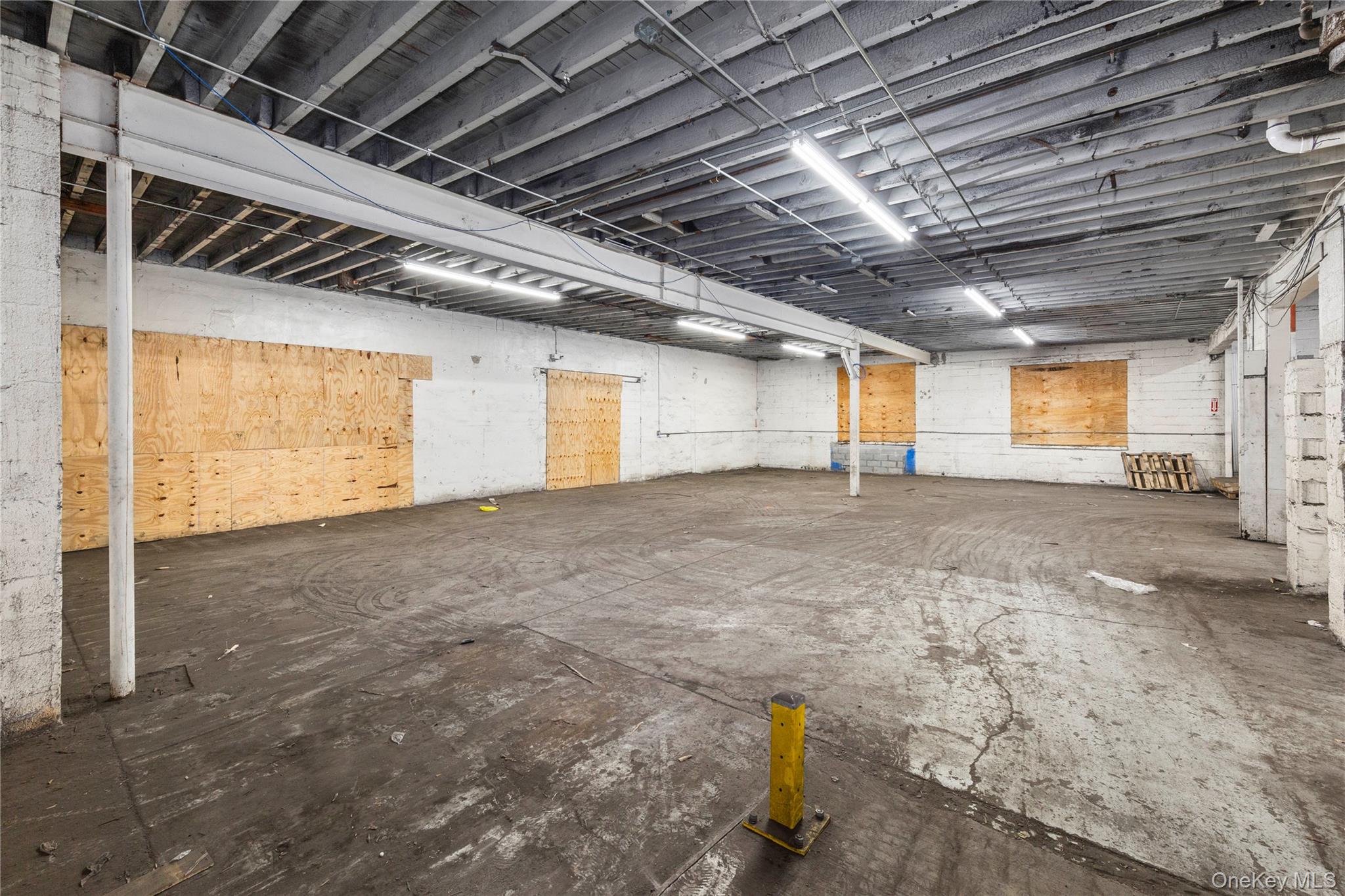 627 W Merrick Road, Valley Stream, NY 11580