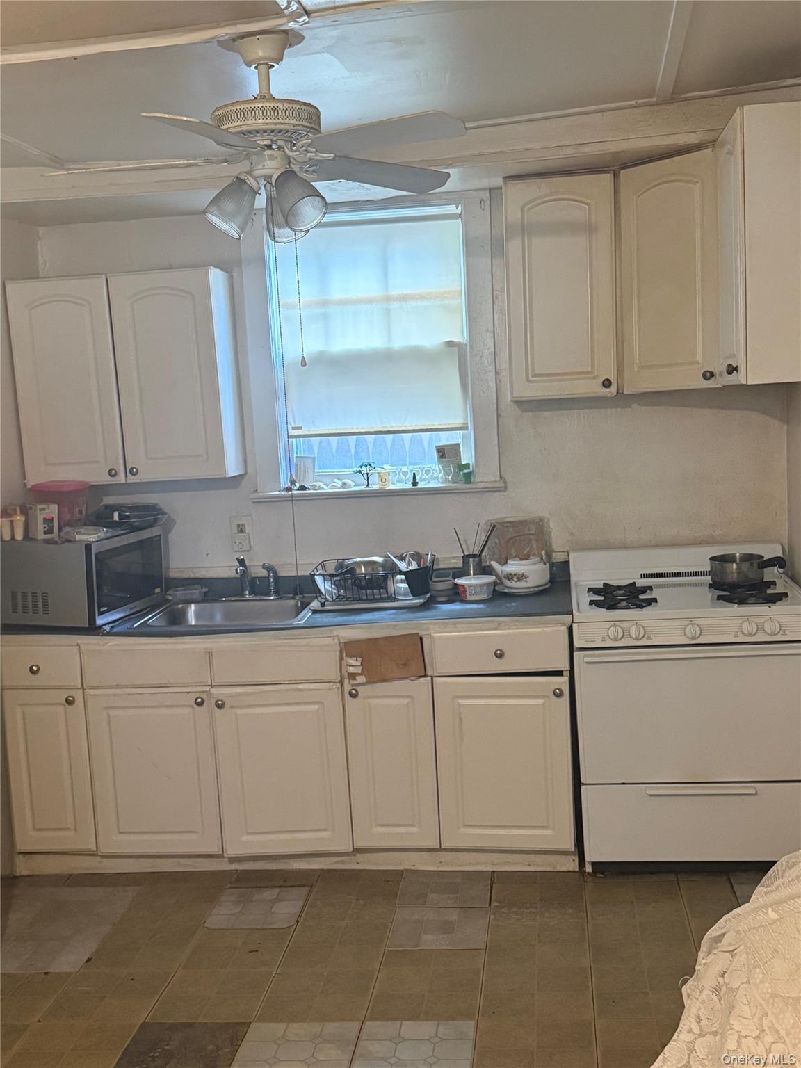 120 Oak Avenue, Hempstead, NY 11550