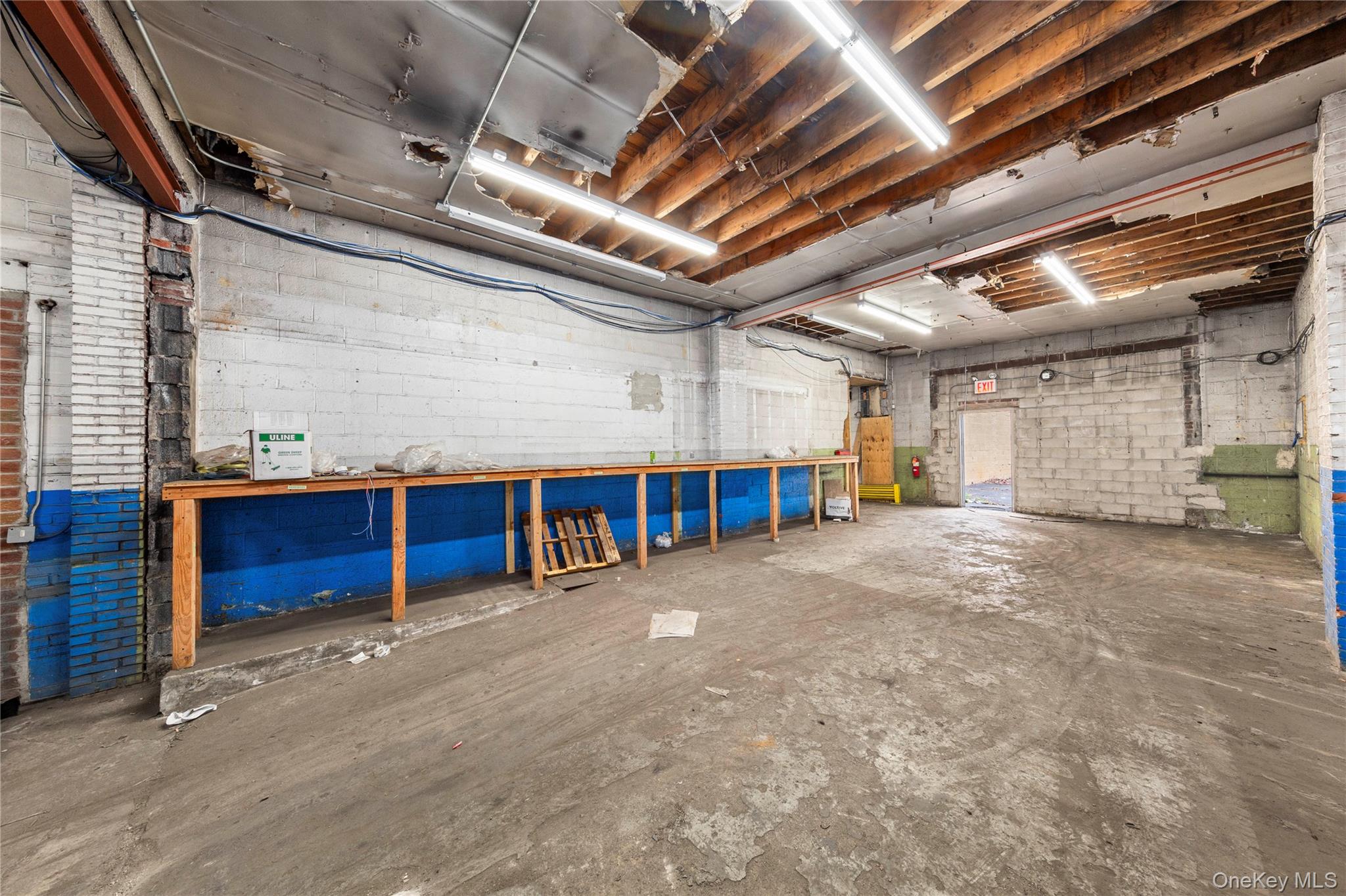 633 W Merrick Road, Valley Stream, NY 11580