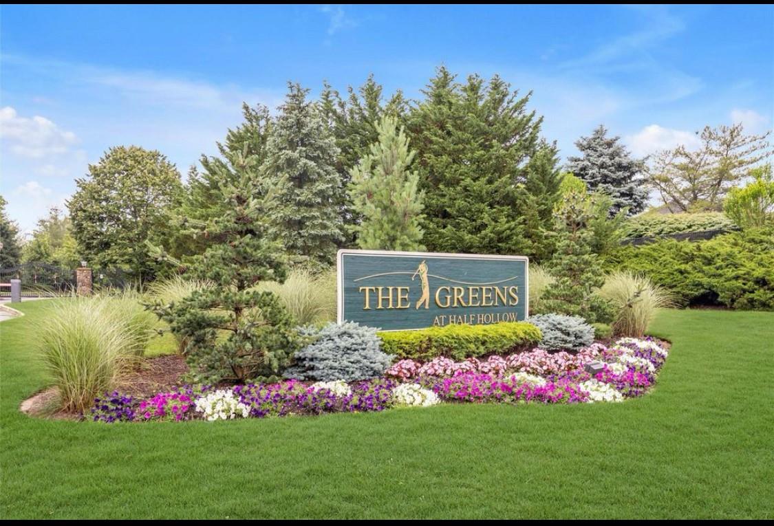 1126 Savoy Drive, Melville, NY 11747