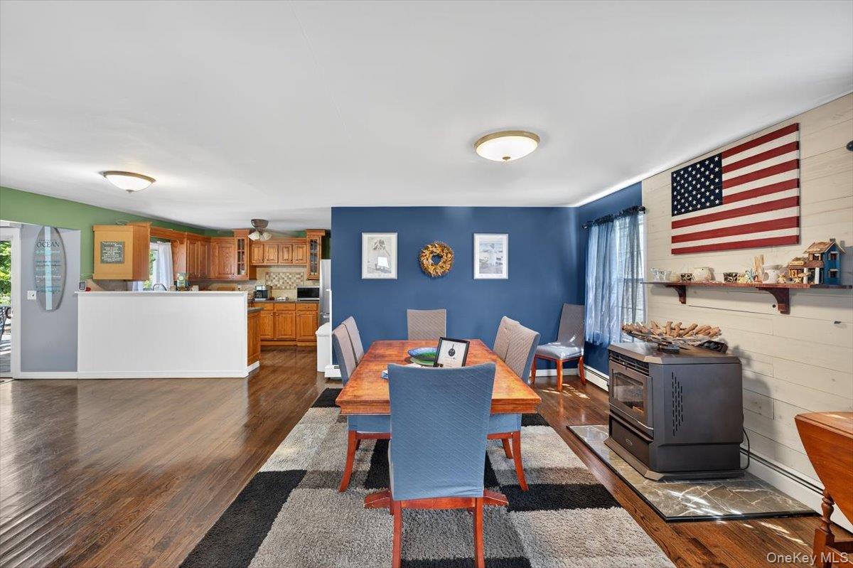 75 Head Of The Neck Road, Bellport, NY 11713