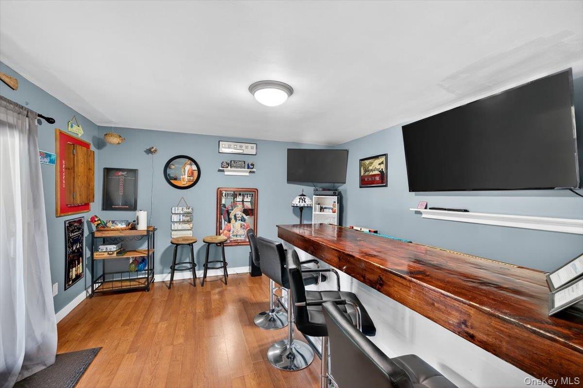 75 Head Of The Neck Road, Bellport, NY 11713