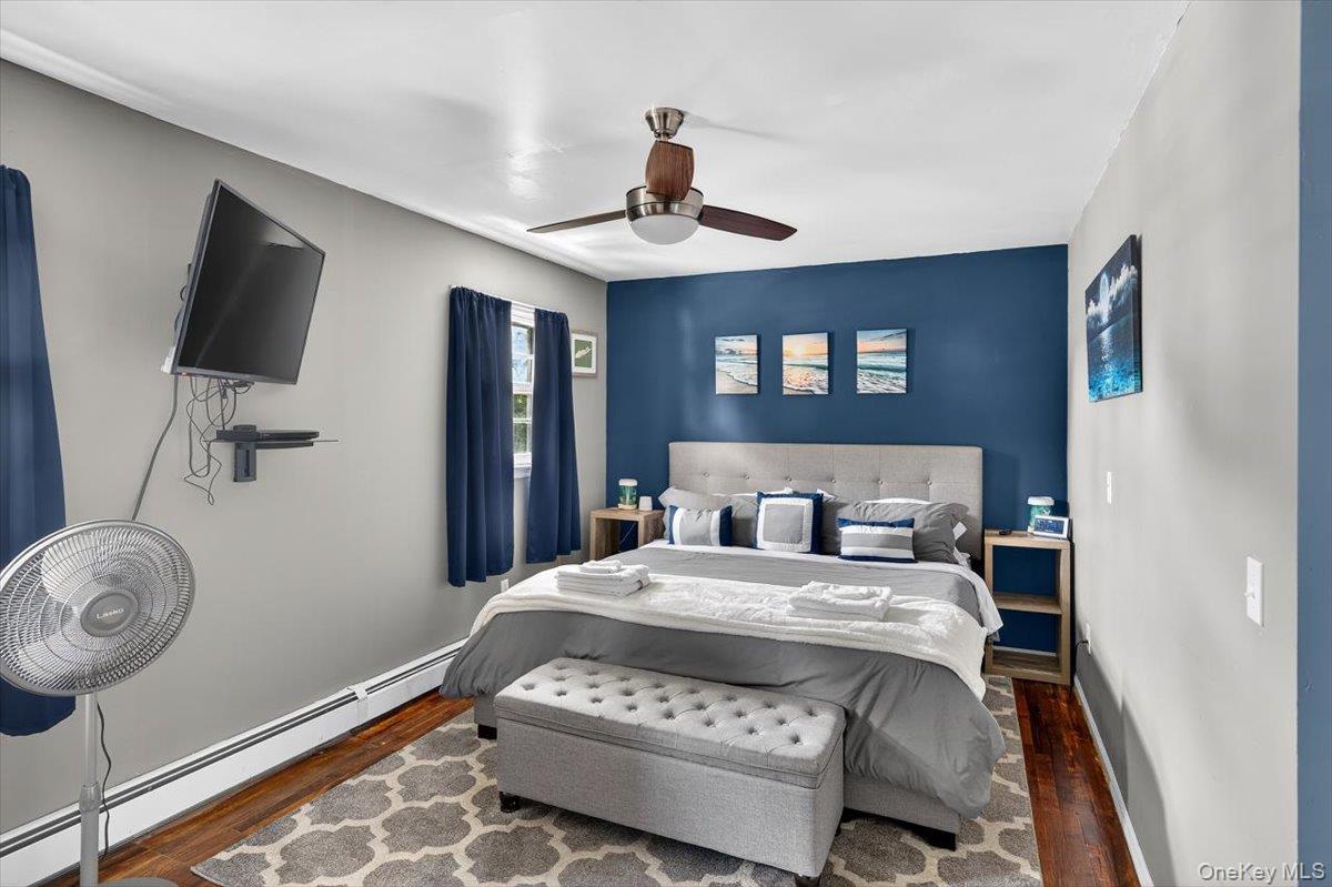 75 Head Of The Neck Road, Bellport, NY 11713