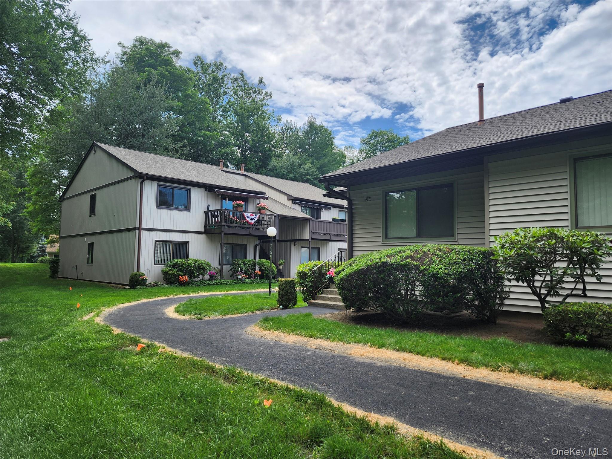 108 Village Road # B, Jefferson Valley, NY 10598