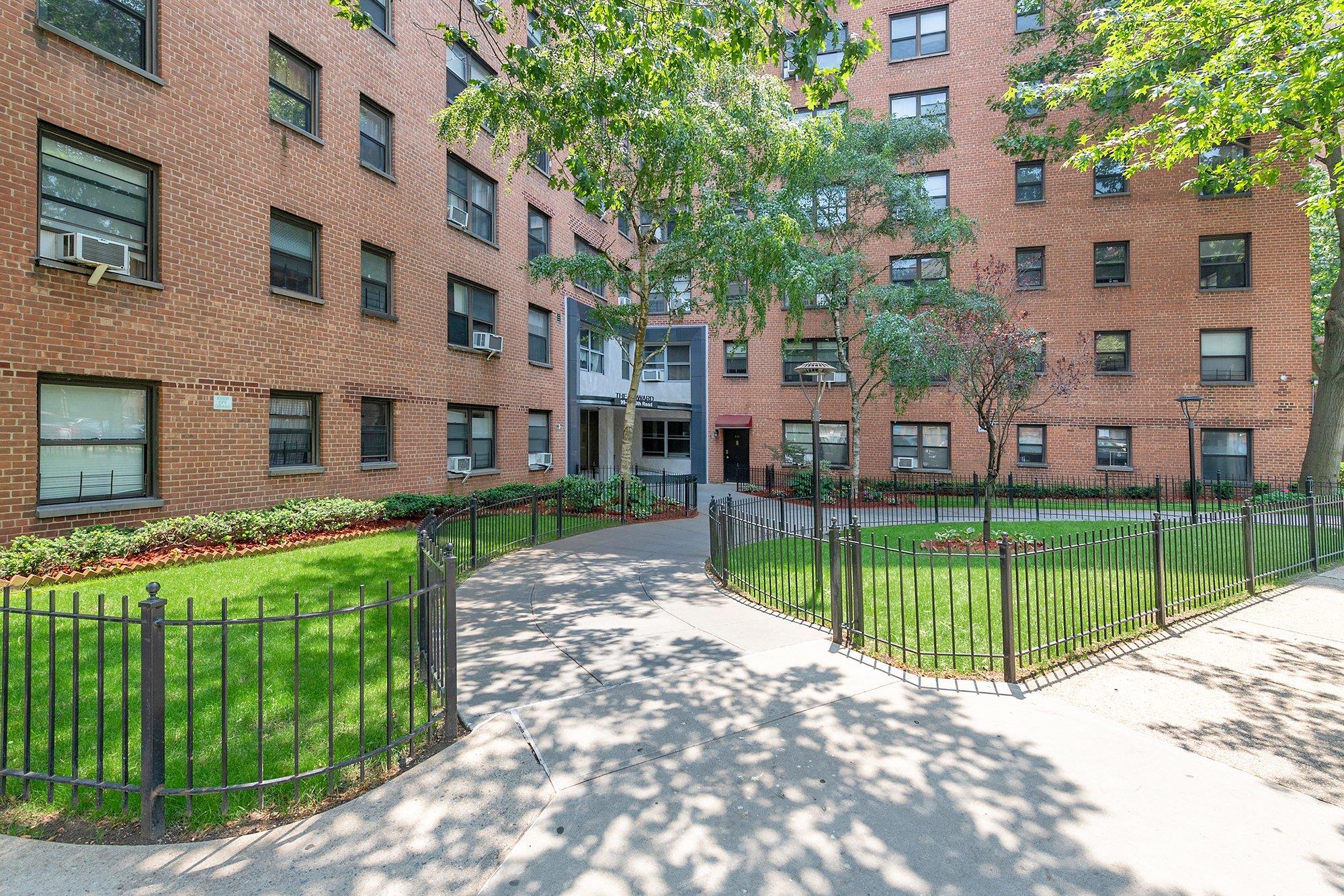 99-52 66 Road # 11W, Rego Park, NY 11374
