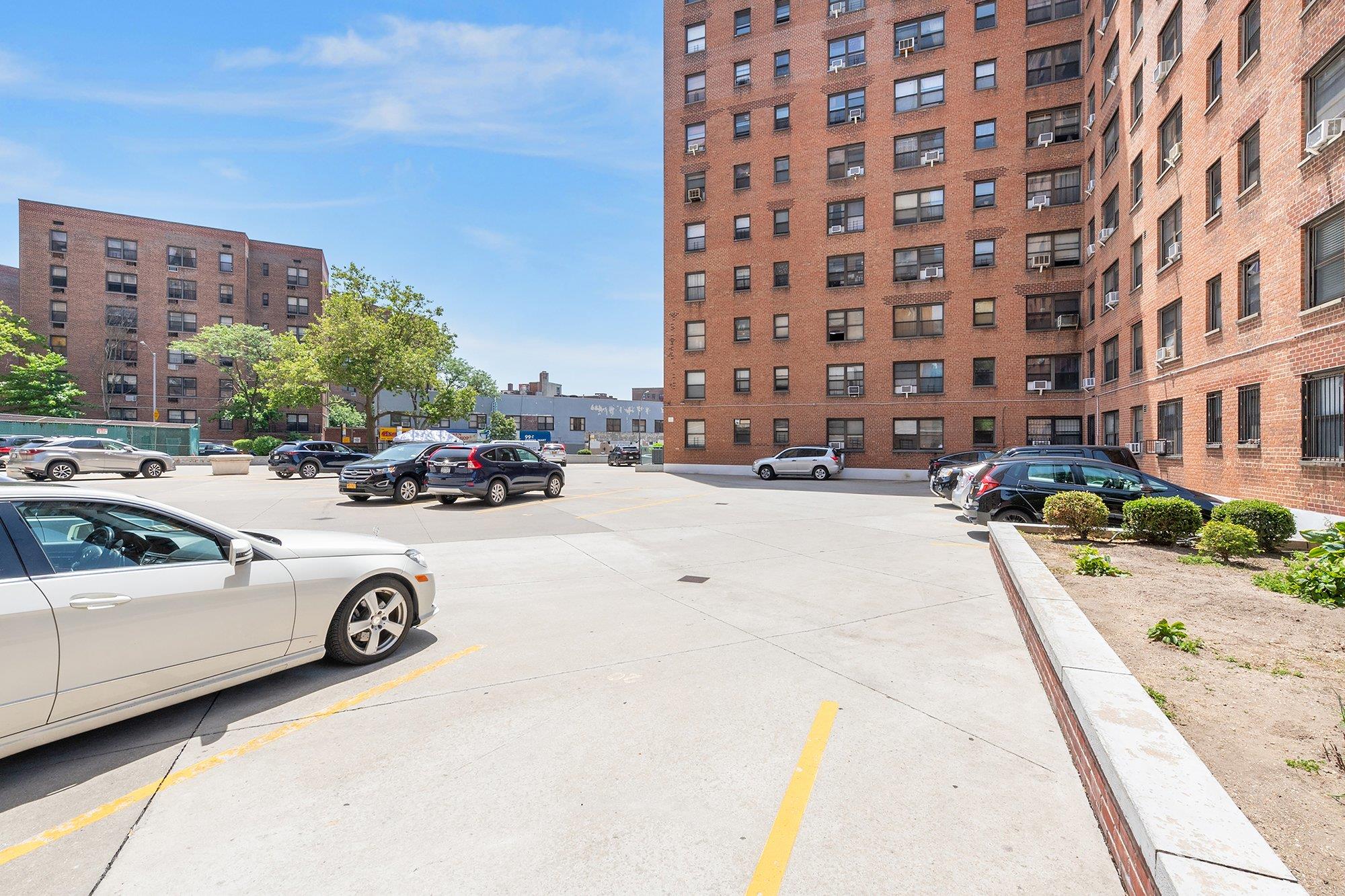 99-52 66 Road # 11W, Rego Park, NY 11374