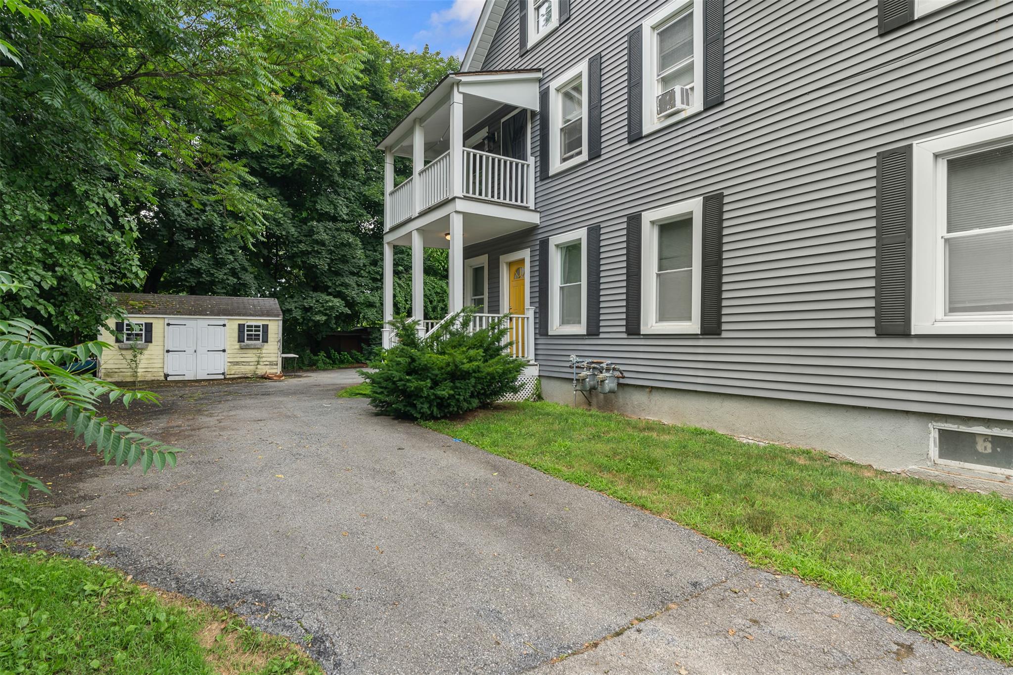 281 Violet Avenue, Poughkeepsie, NY 12601