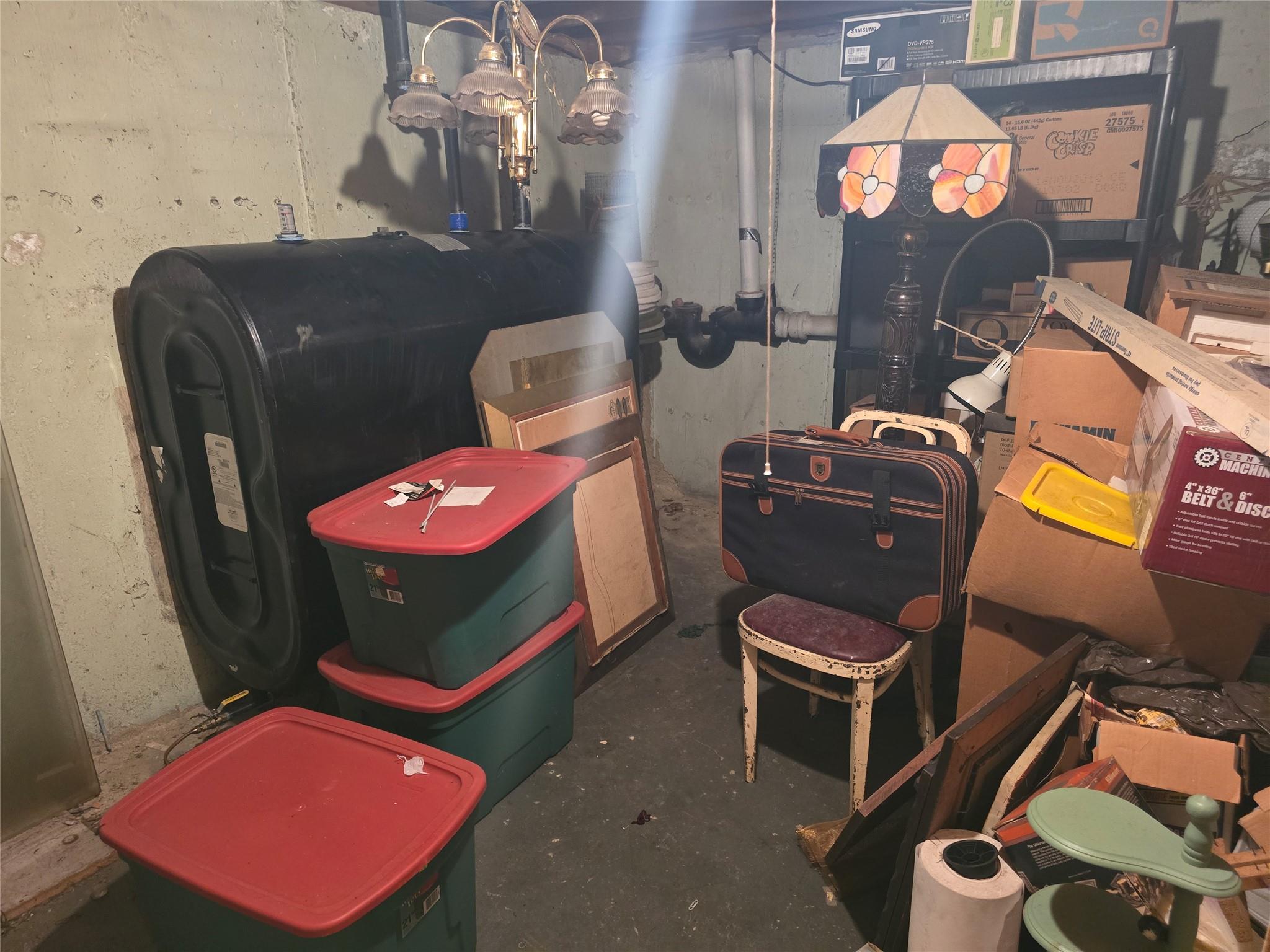 27 Leo Lane, Deer Park, NY 11729