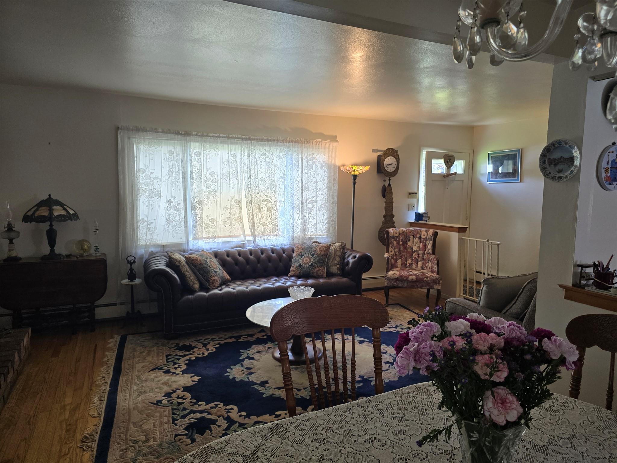 27 Leo Lane, Deer Park, NY 11729