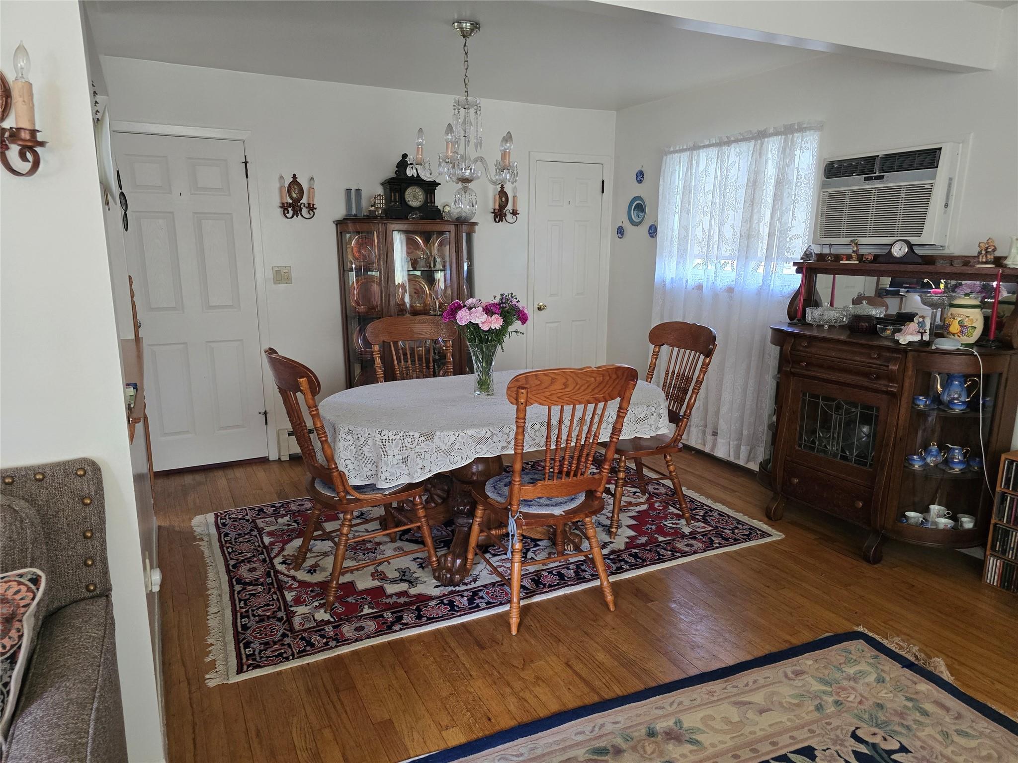 27 Leo Lane, Deer Park, NY 11729