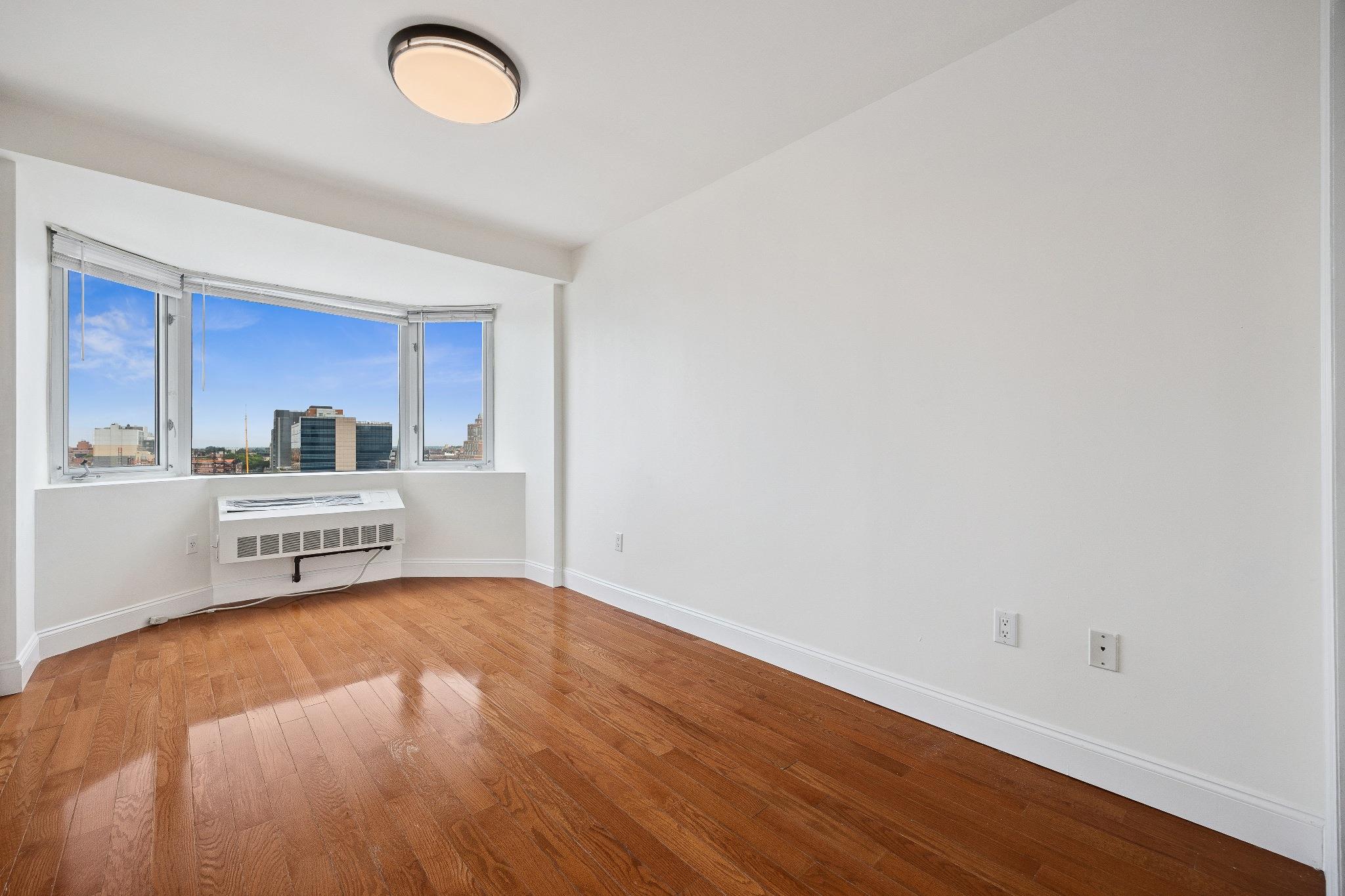 37-20 Prince Street # 12C, Flushing, NY 11354