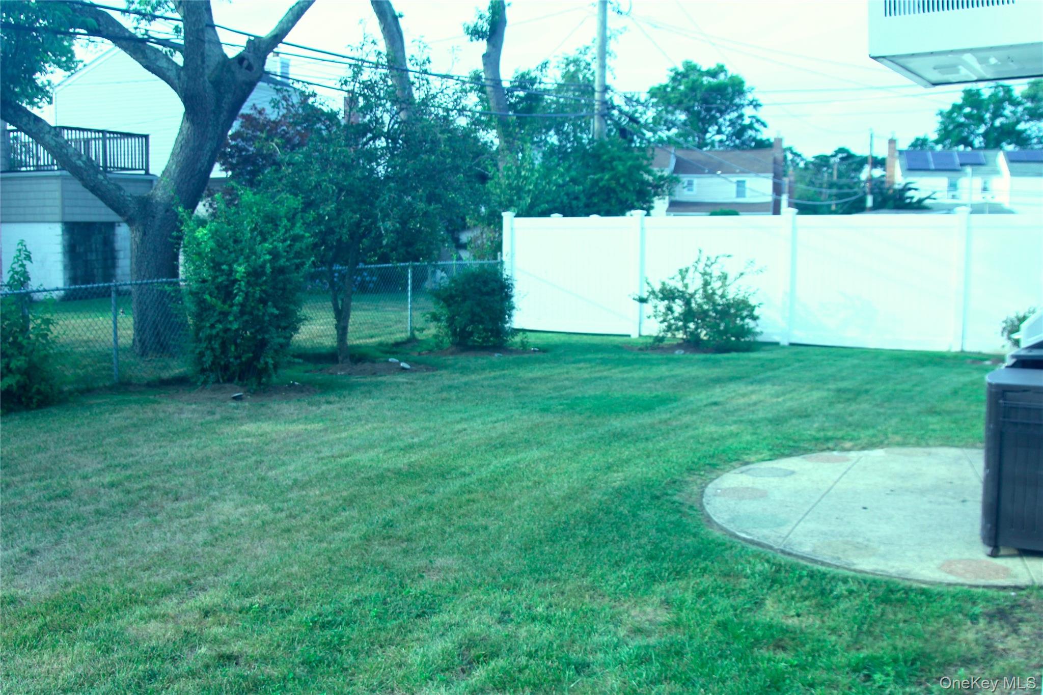 24 Garnet Place, Elmont, NY 11003