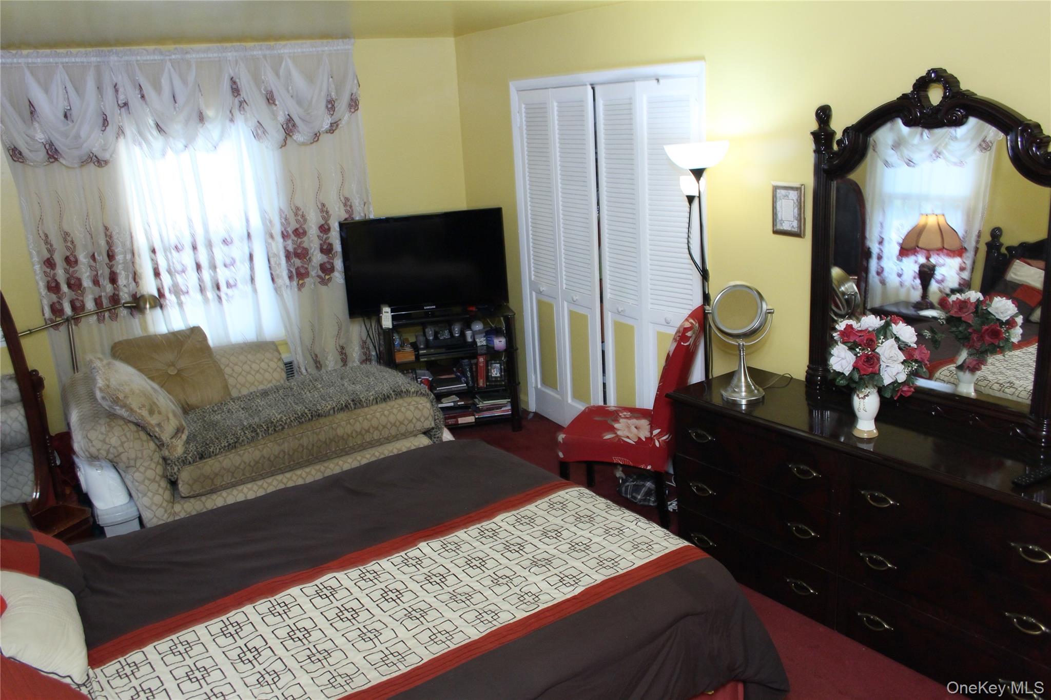 24 Garnet Place, Elmont, NY 11003