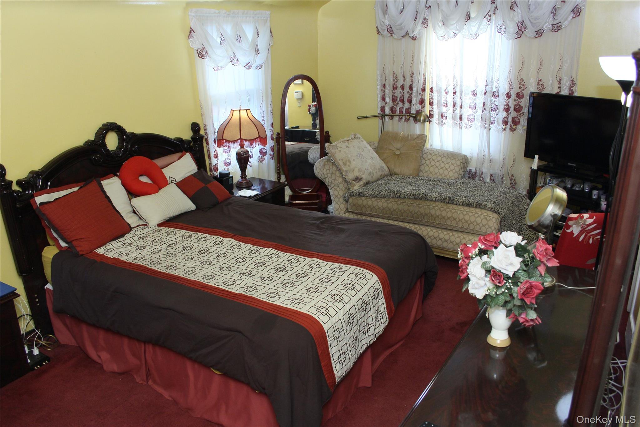 24 Garnet Place, Elmont, NY 11003