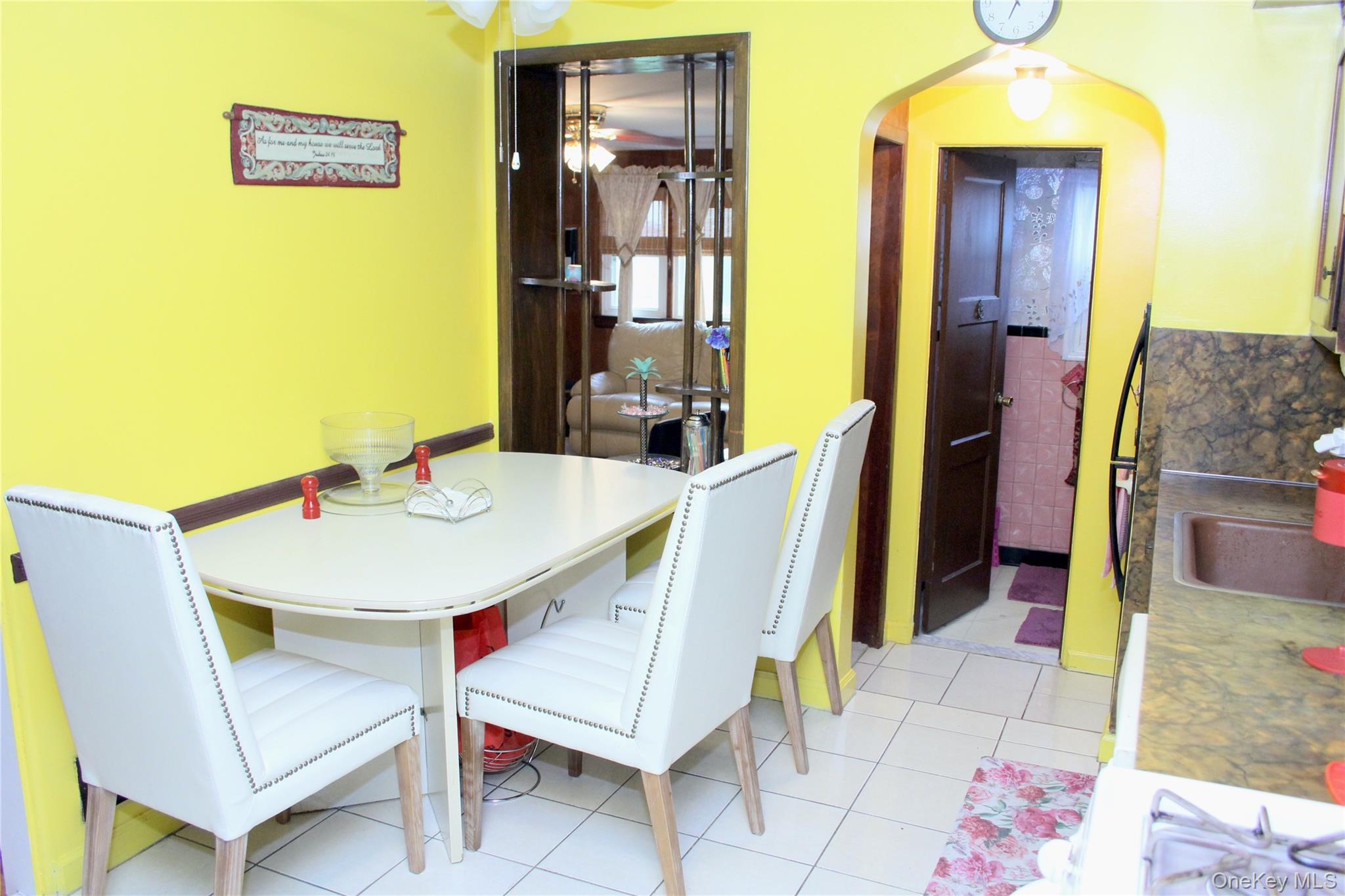 24 Garnet Place, Elmont, NY 11003