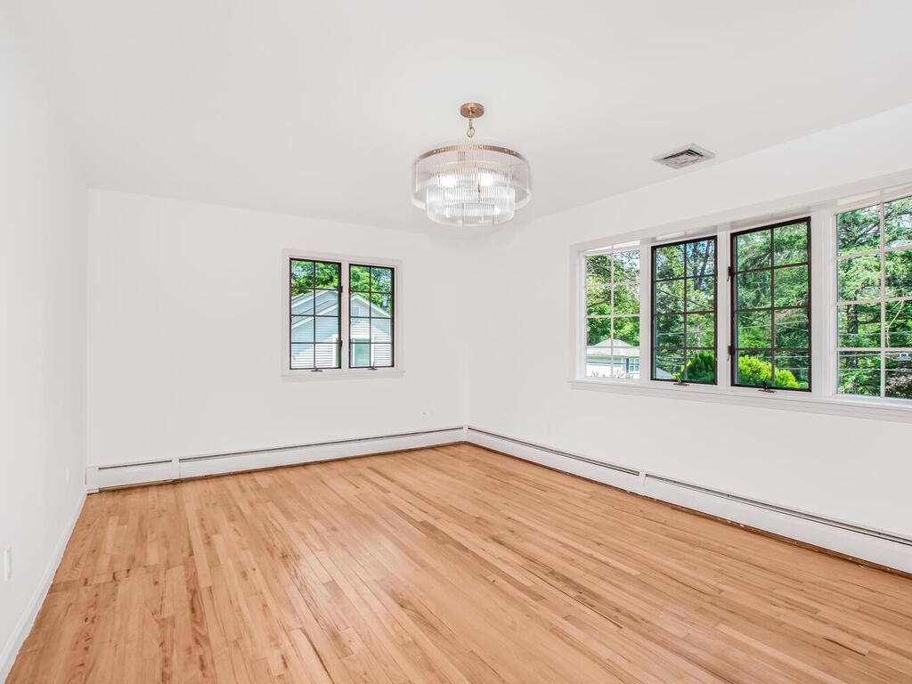 17 Shenorock Drive, Yorktown Heights, NY 10598