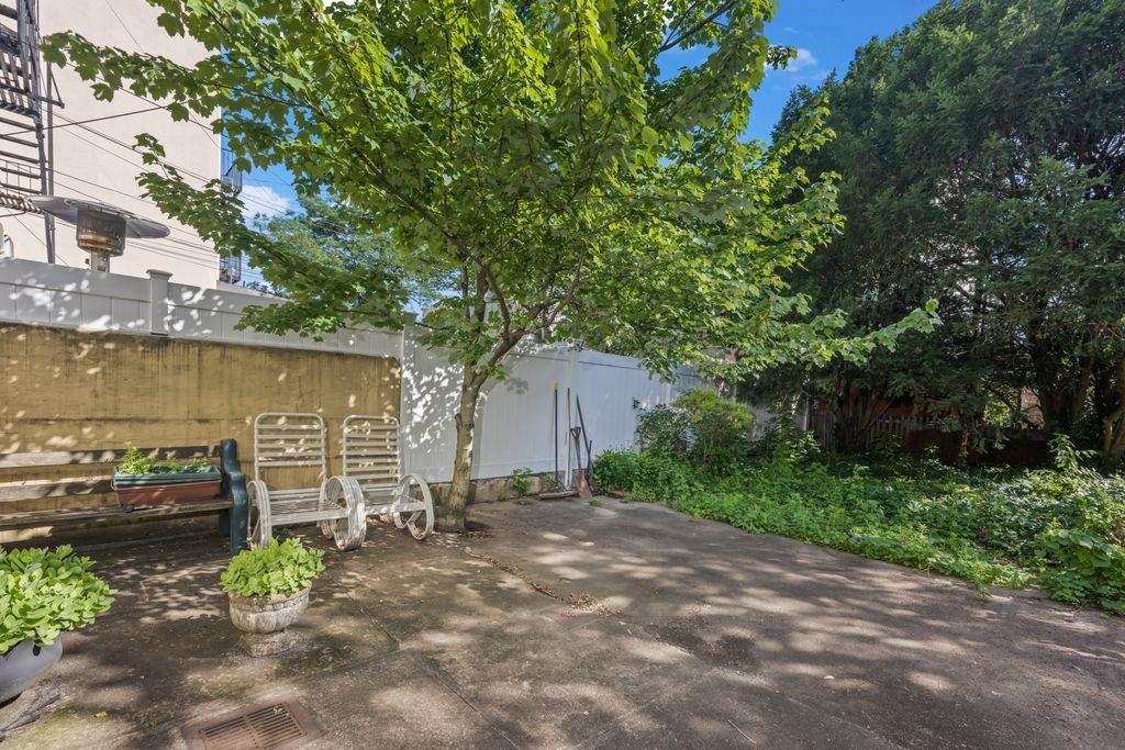 527 57th Street, Brooklyn, NY 11220