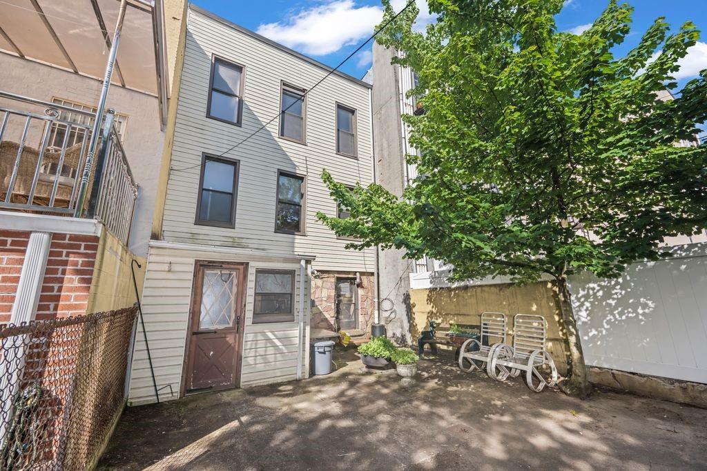 527 57th Street, Brooklyn, NY 11220