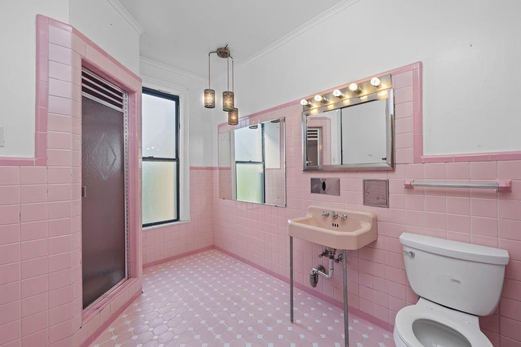 527 57th Street, Brooklyn, NY 11220