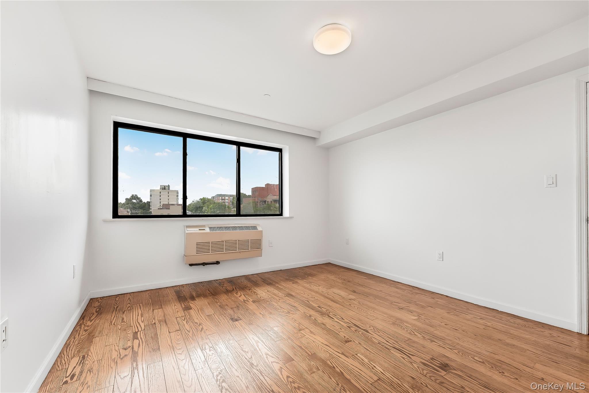 85-23 Broadway # 7C, Elmhurst, NY 11373