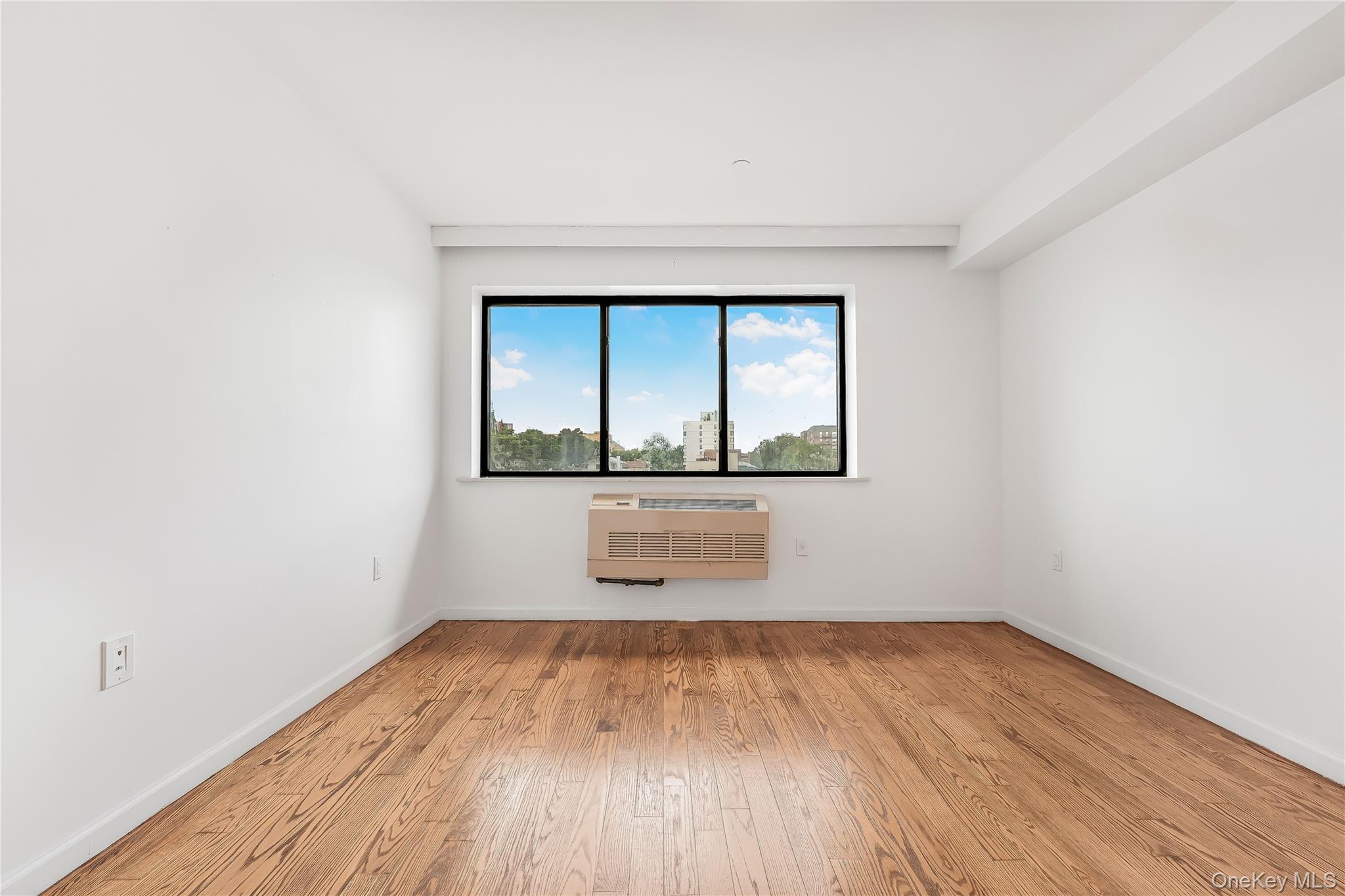 85-23 Broadway # 7C, Elmhurst, NY 11373