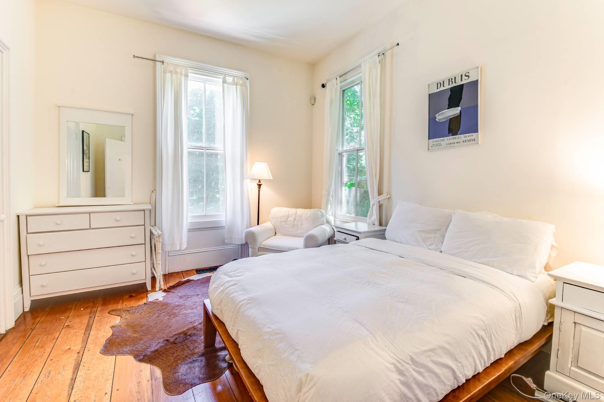 5 N Menantic Road, Shelter Island, NY 11964