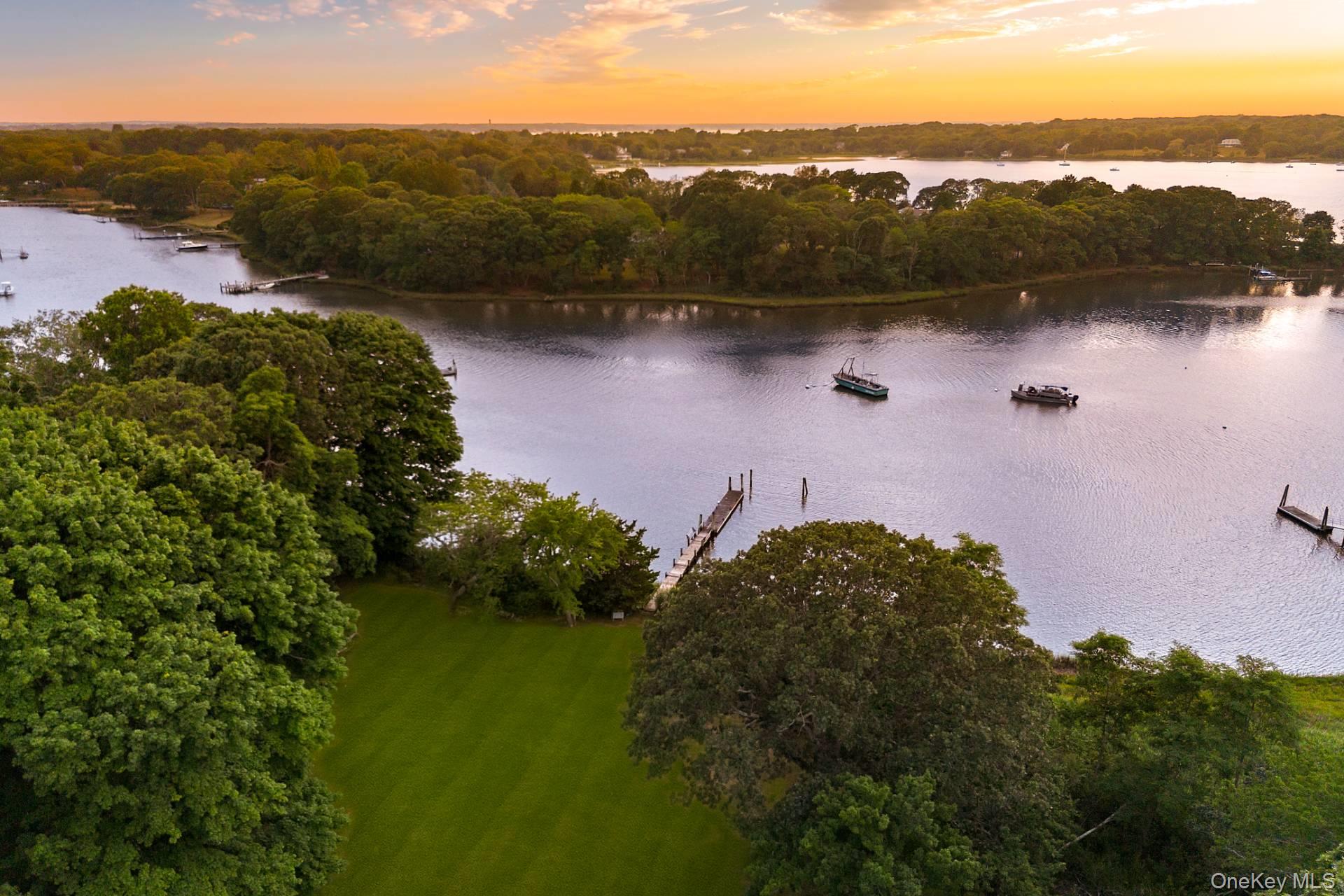 5 N Menantic Road, Shelter Island, NY 11964