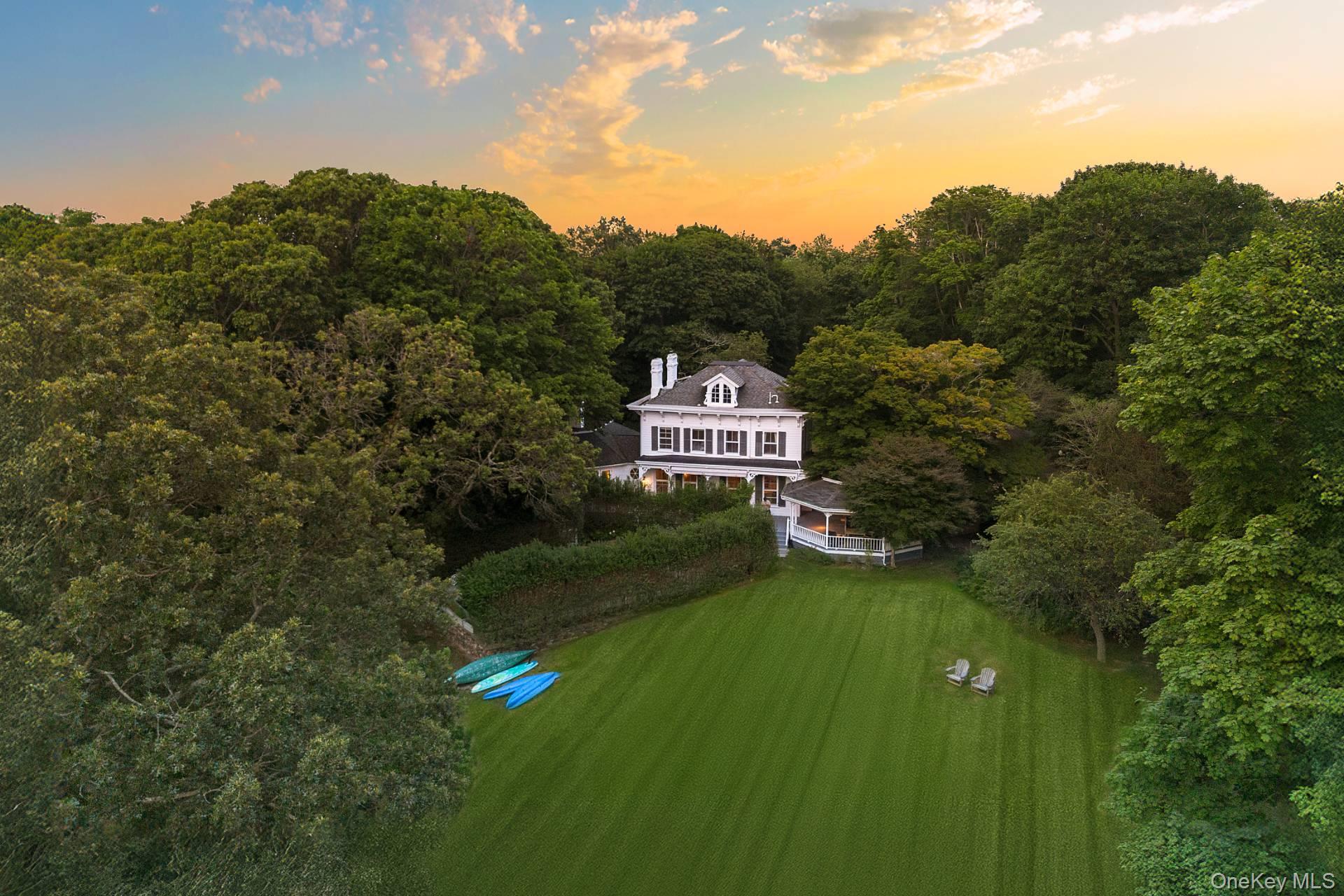 5 N Menantic Road, Shelter Island, NY 11964