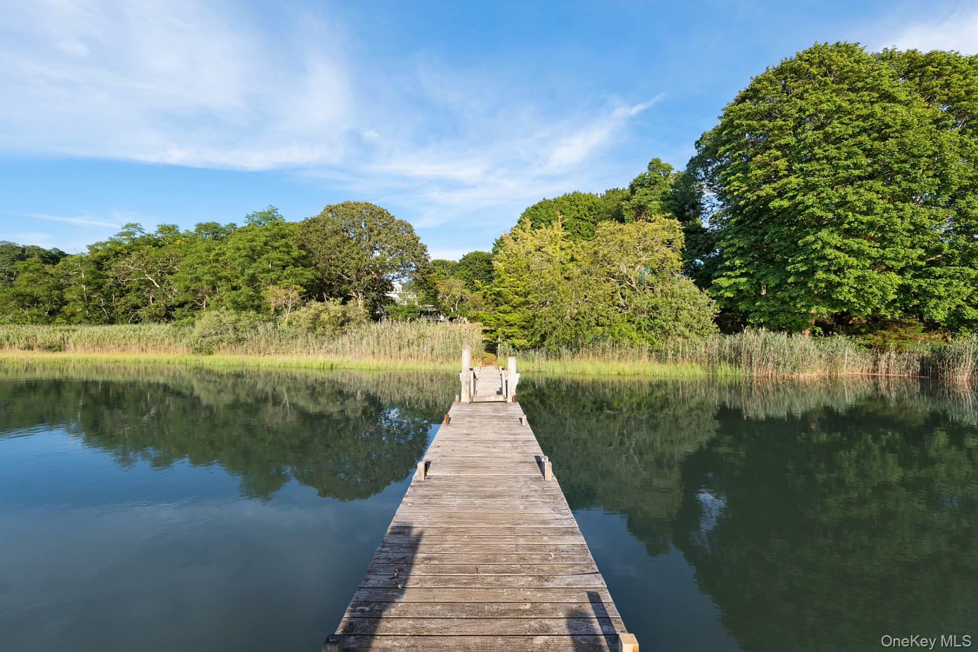 5 N Menantic Road, Shelter Island, NY 11964