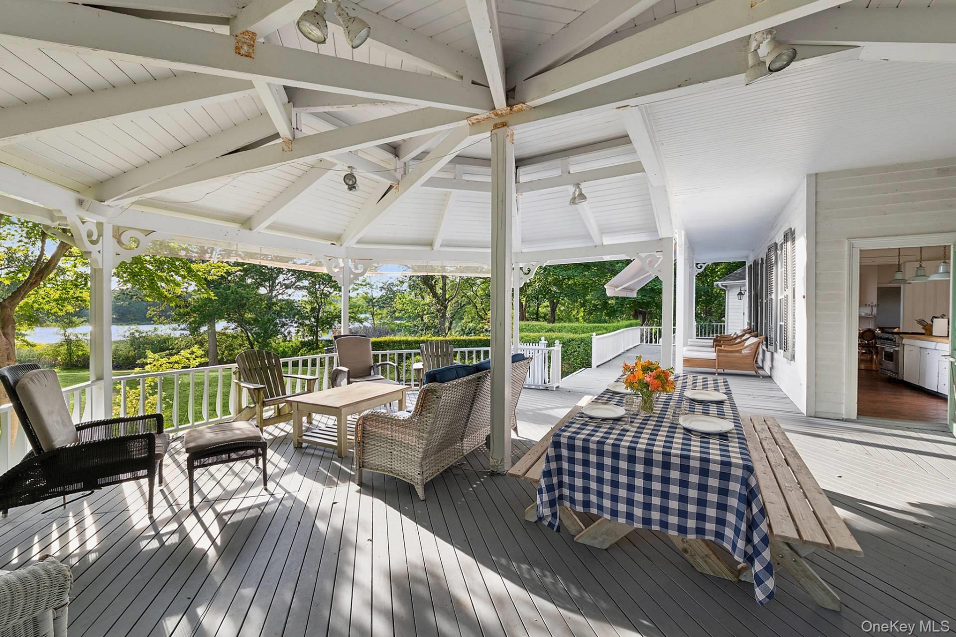 5 N Menantic Road, Shelter Island, NY 11964