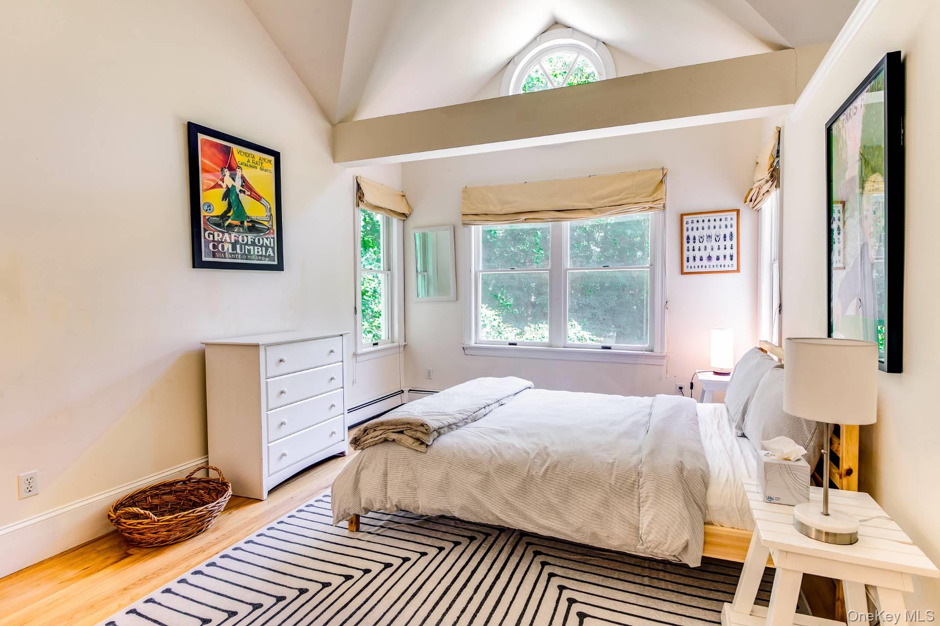 5 N Menantic Road, Shelter Island, NY 11964