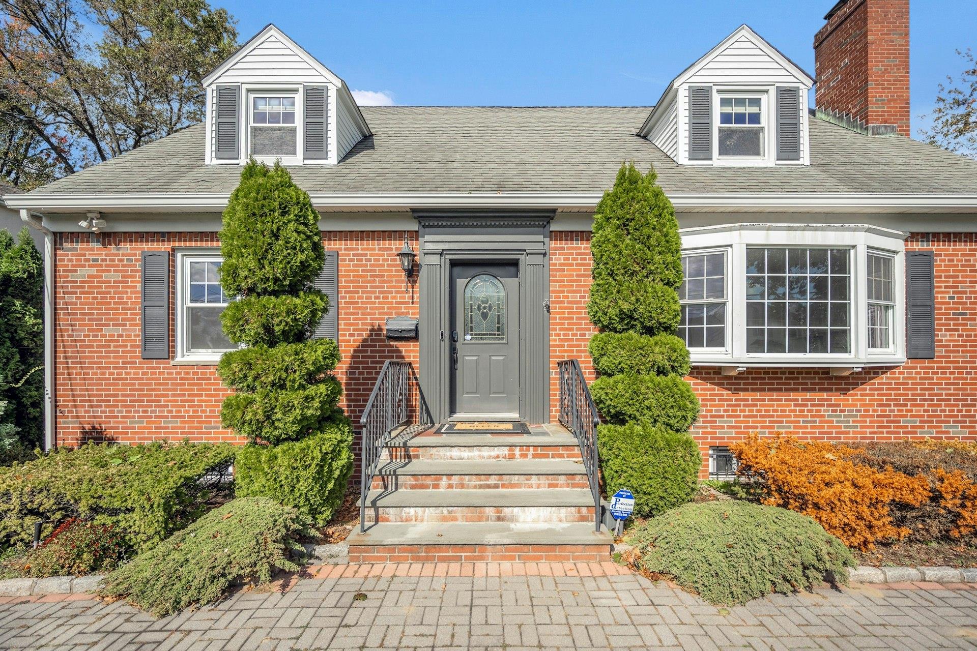 87 Stebbins Avenue, Eastchester, NY 10709