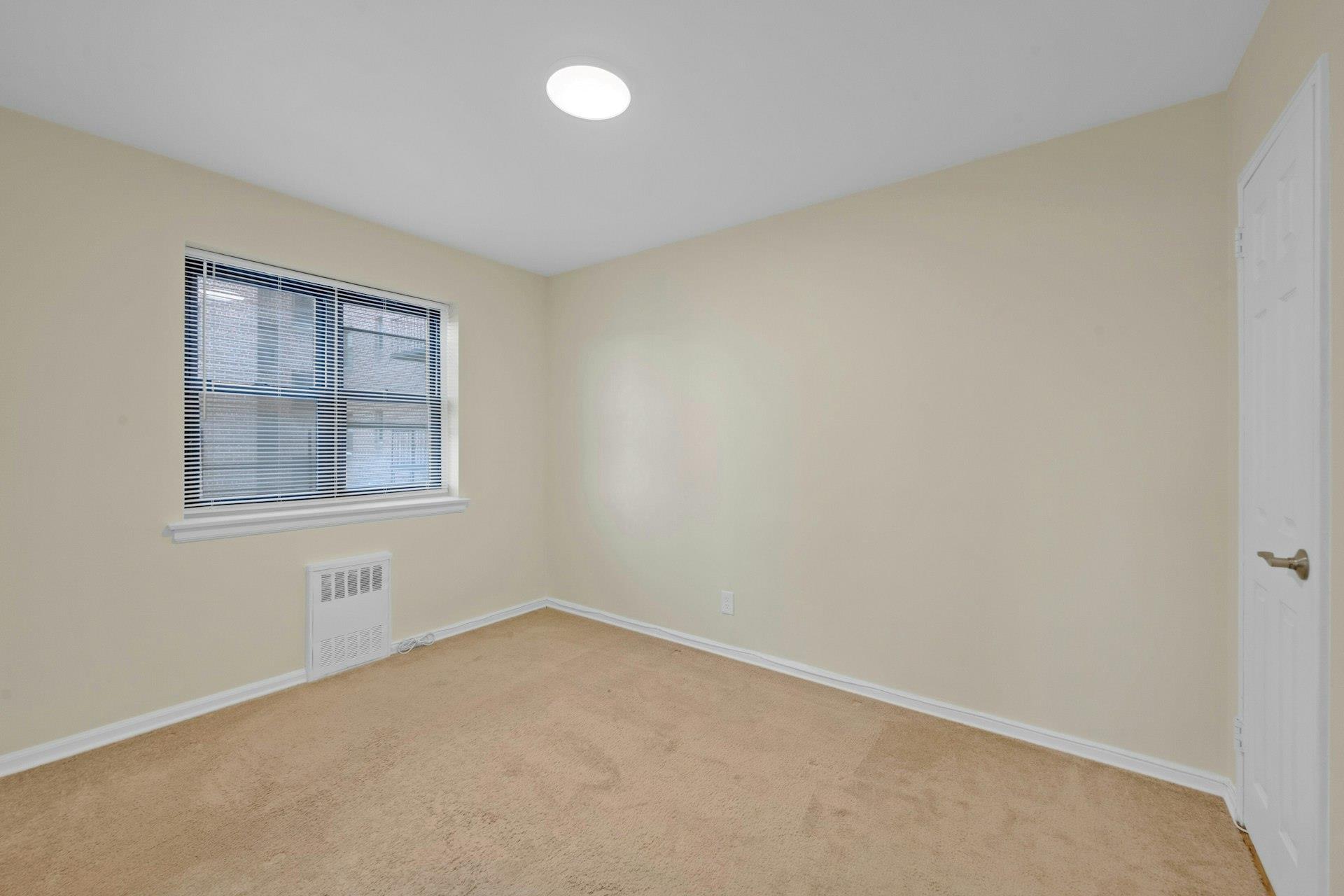 19 Old Mamaroneck Road # 3E, White Plains, NY 10605