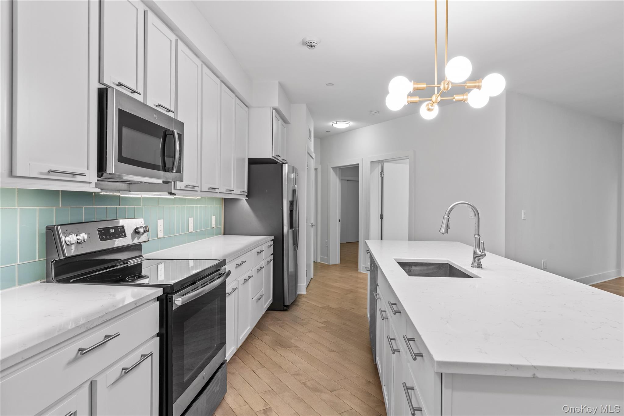 20 Burling Lane # 4L, New Rochelle, NY 10801