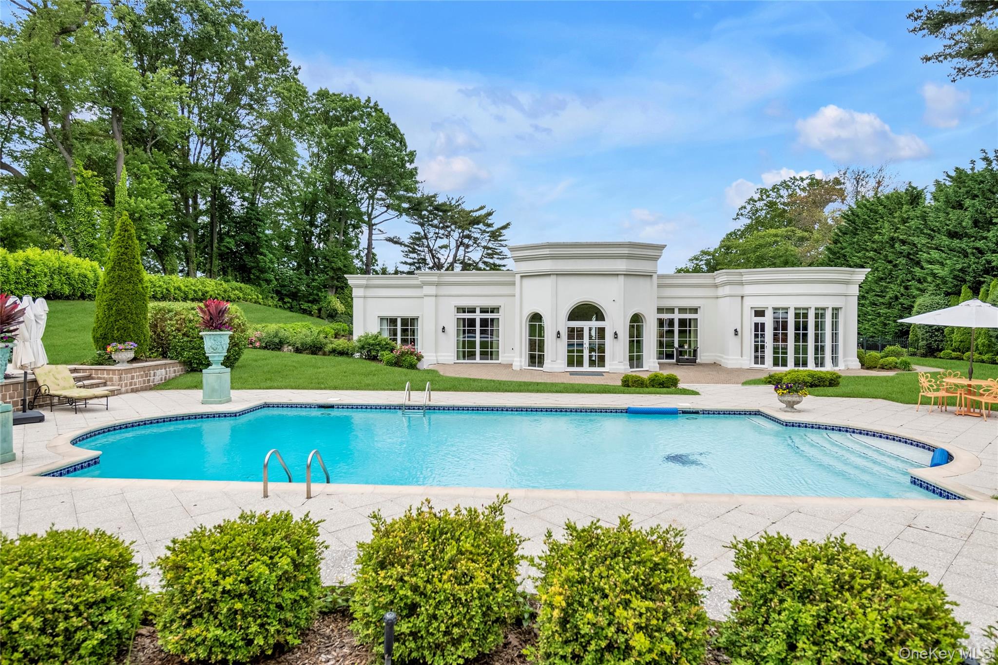 6 Hamptworth Drive, Kings Point, NY 11024